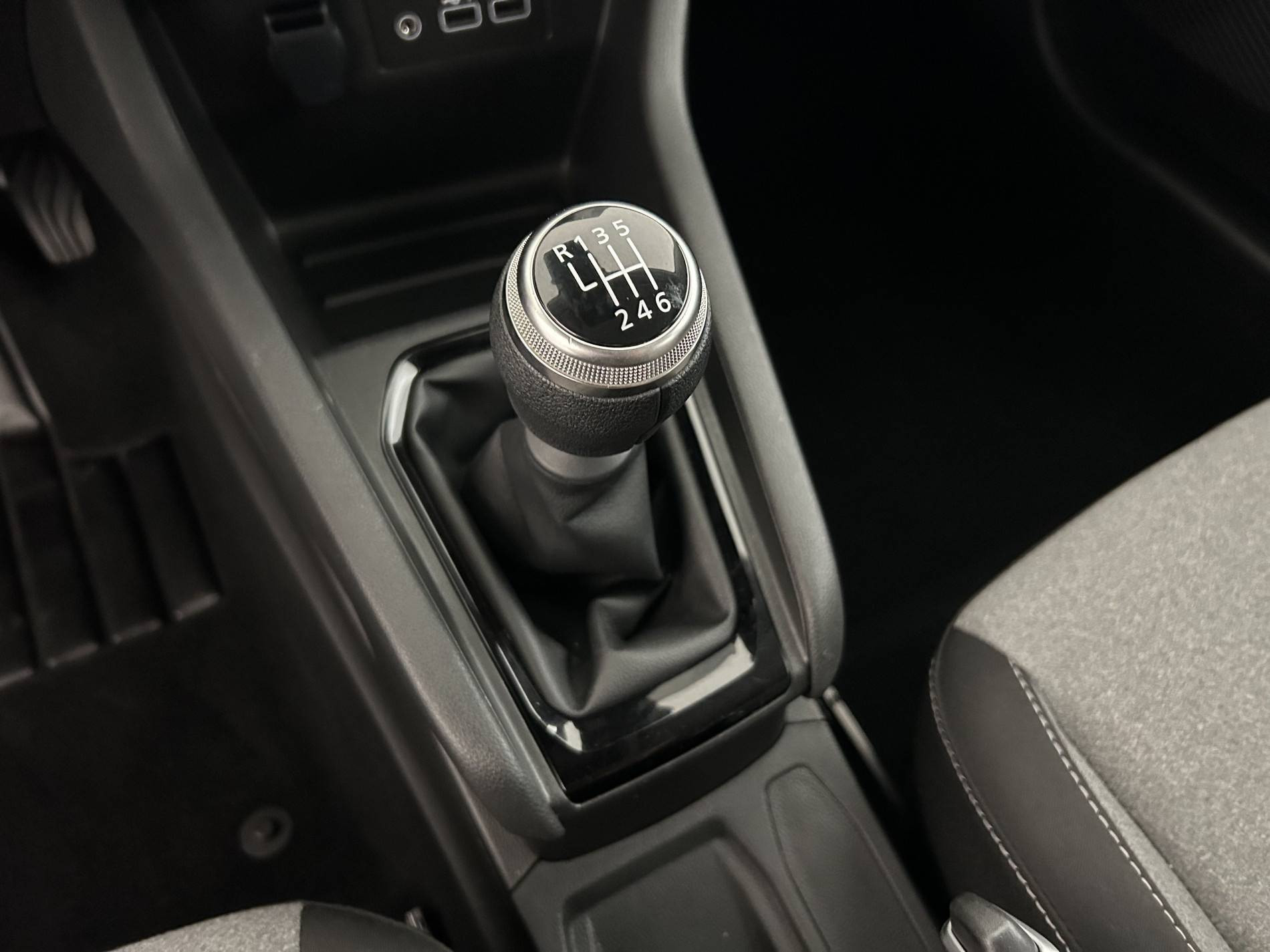 Vente en ligne Renault Clio 5 Clio TCe 90 au prix de 15 490 €