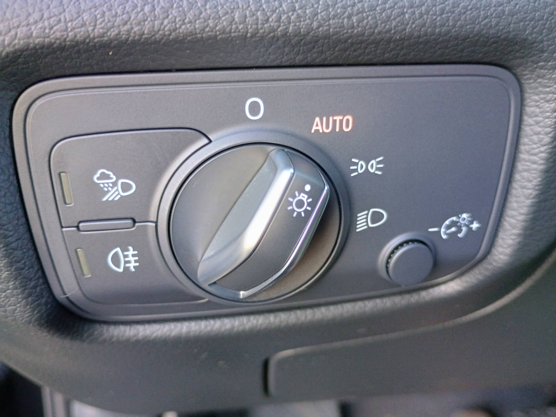 Vente en ligne Audi A3  1.0 TFSI 115 S tronic 7 au prix de 16 990 €