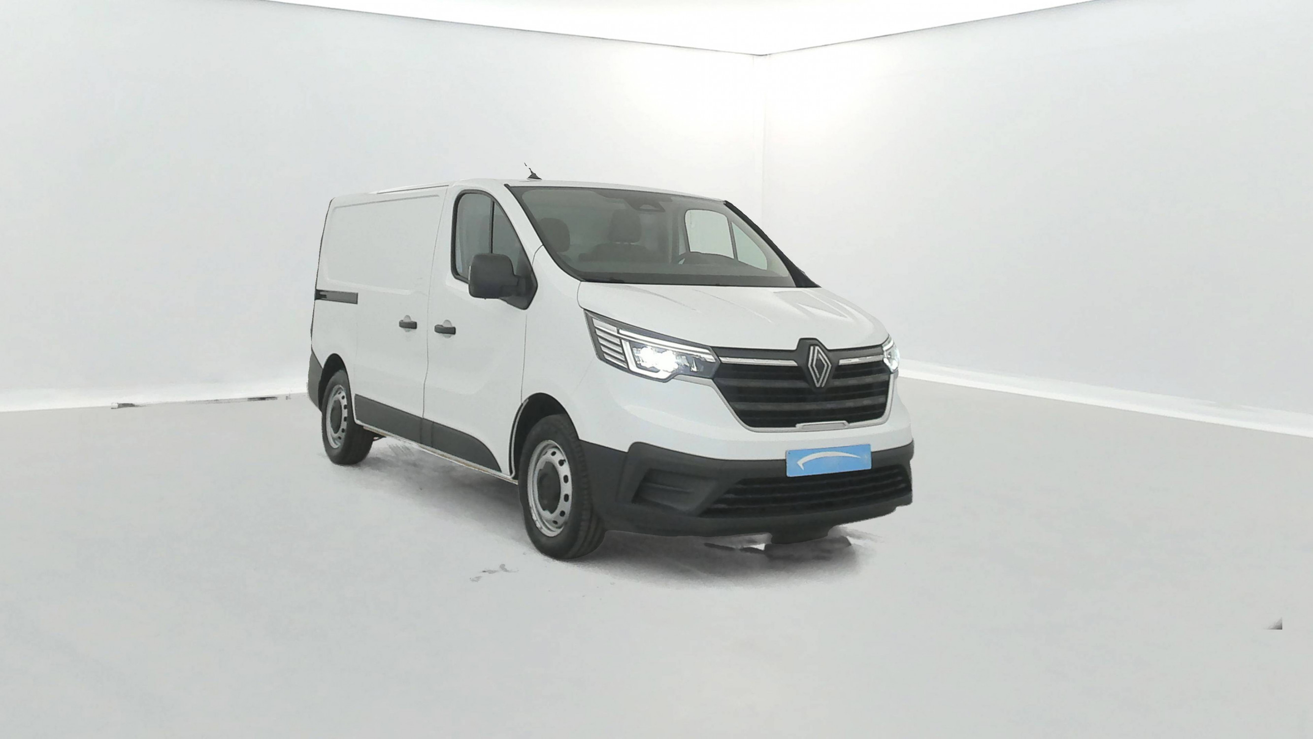 Vente en ligne Renault Trafic 3 Fourgon TRAFIC FG BLUE DCI 130 L1H1 3T GSR2 au prix de 22 490 €