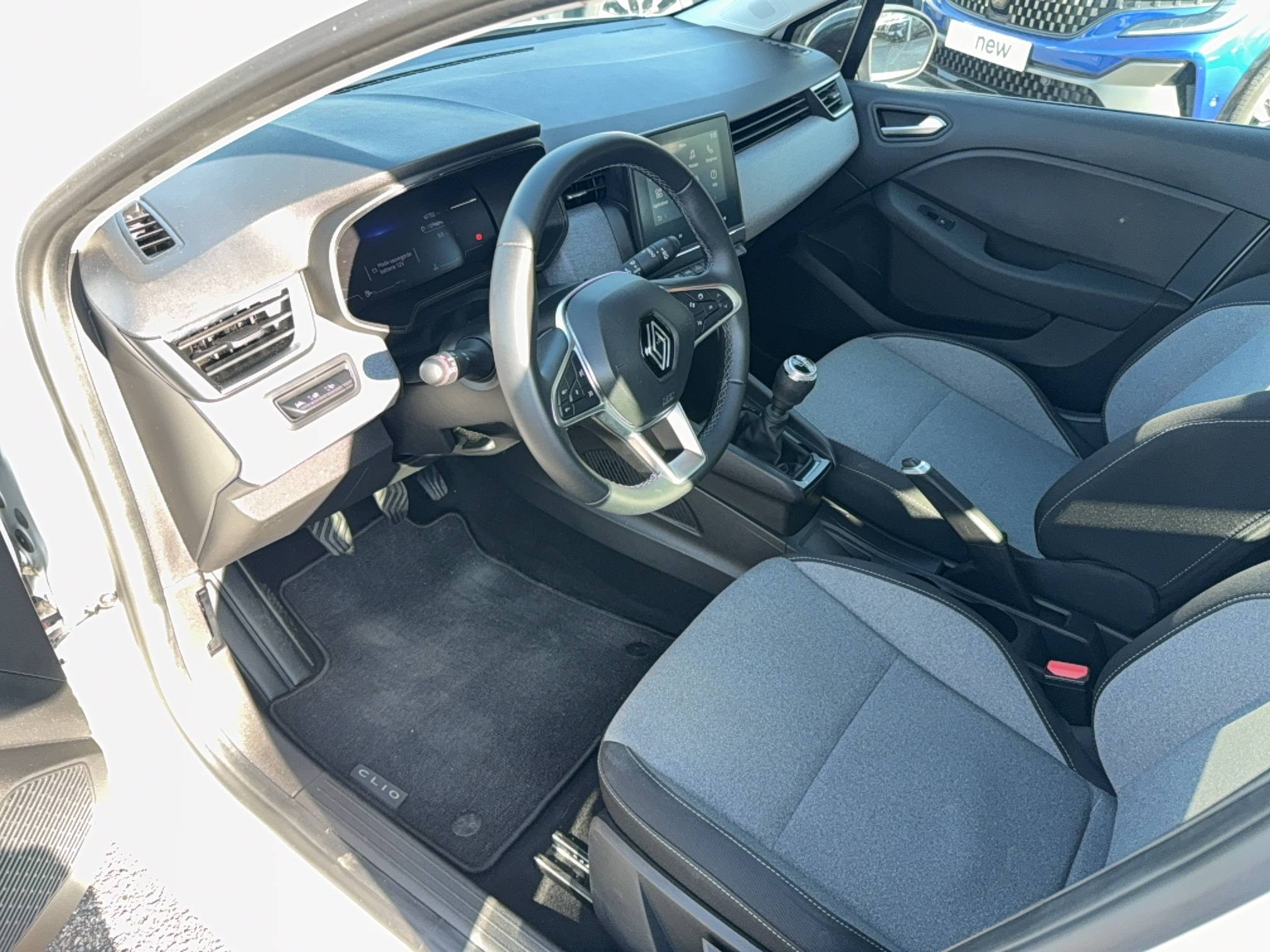 Vente en ligne Renault Clio 5 Clio dCi 100 au prix de 14 990 €