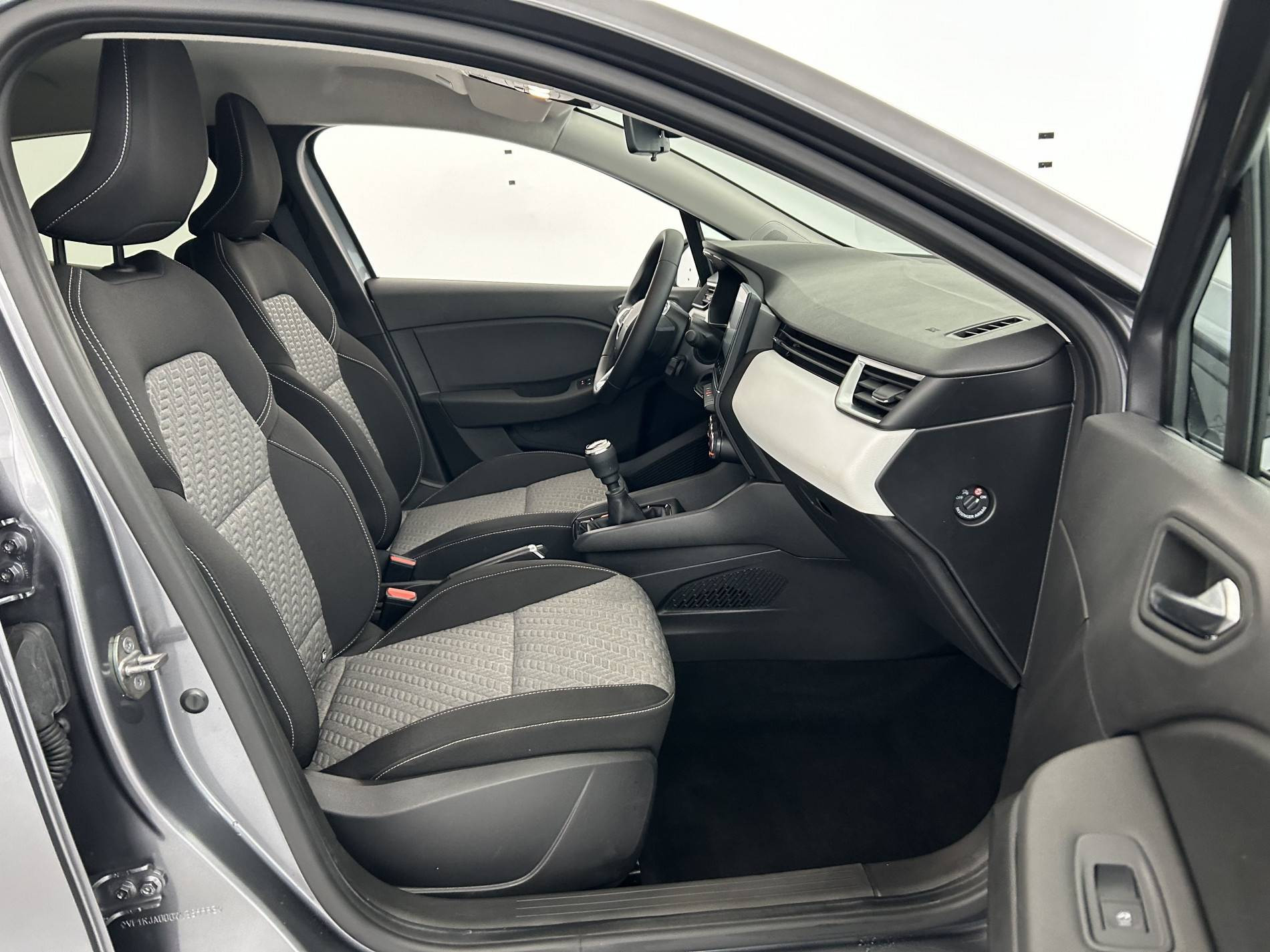 Vente en ligne Renault Clio 5 Clio TCe 90 au prix de 14 490 €
