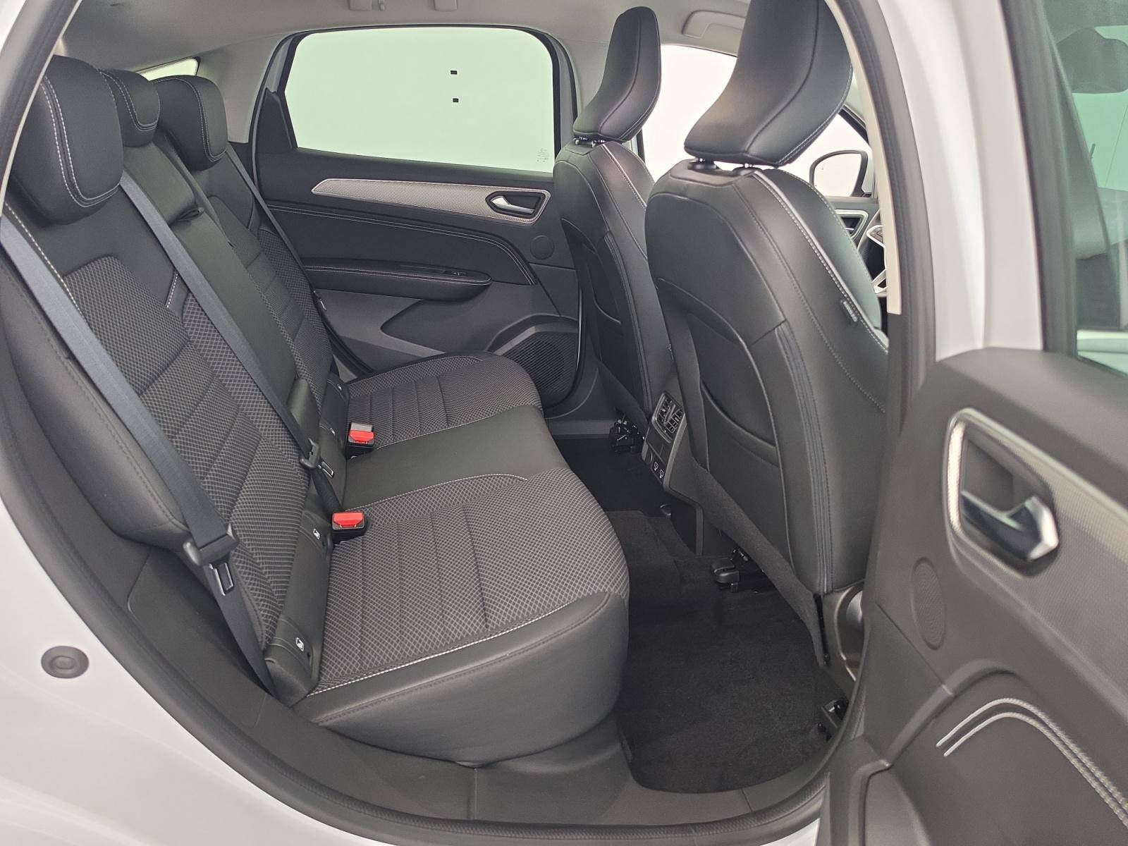 Vente en ligne Renault Arkana  E-Tech hybride 145 - 22 au prix de 21 990 €