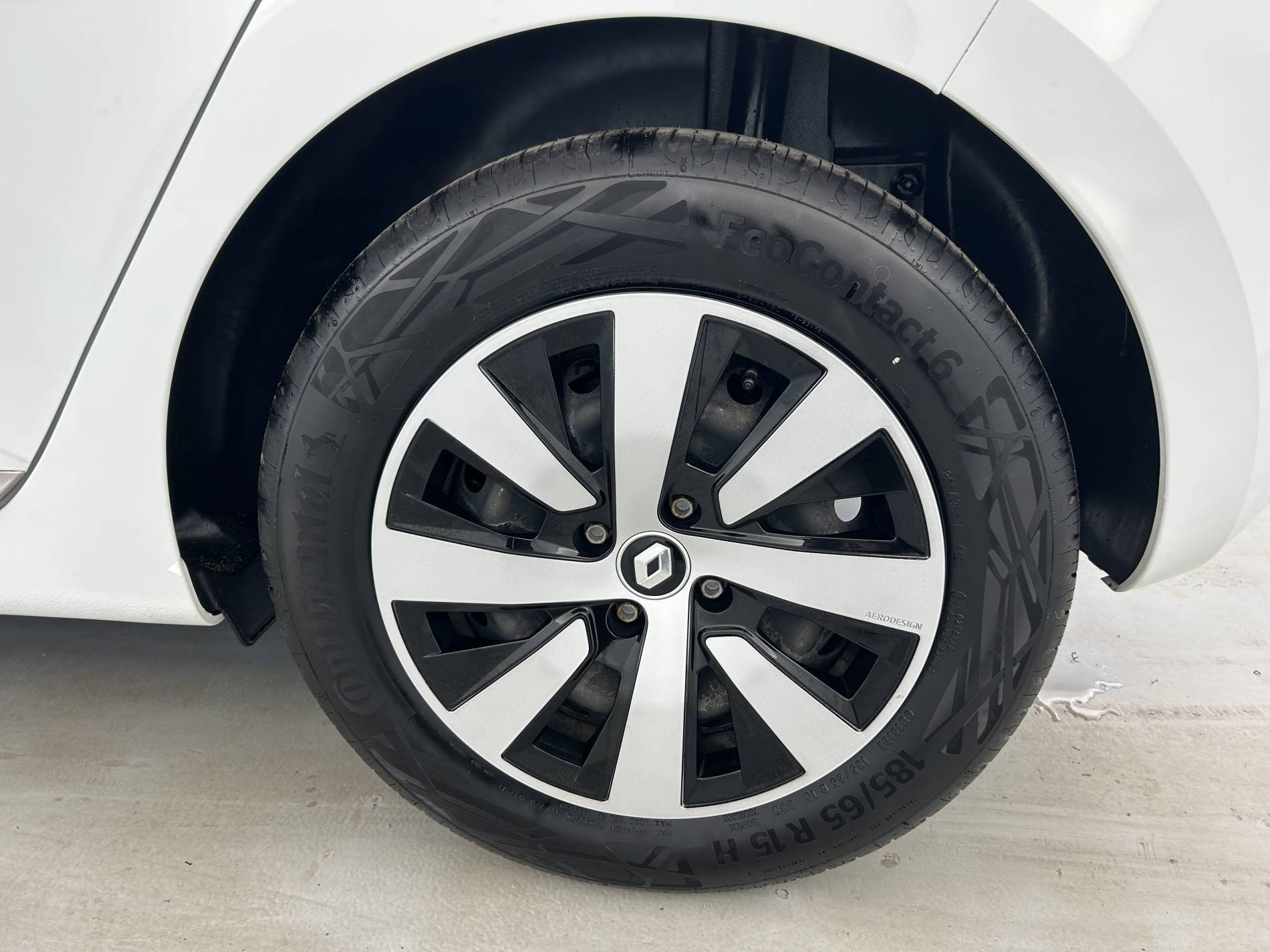 Vente en ligne Renault Clio 5 Clio TCe 90 au prix de 15 390 €