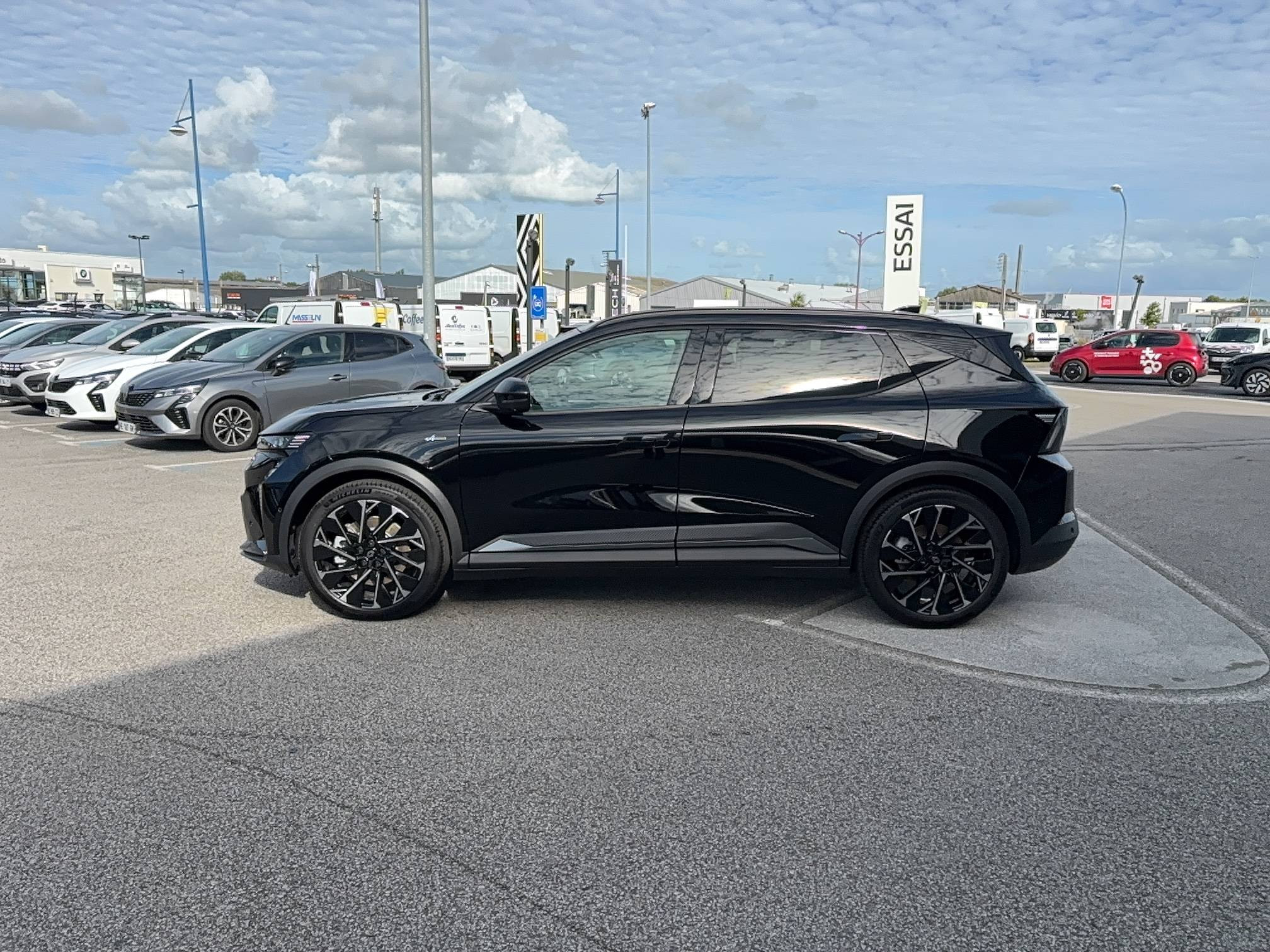Vente en ligne Renault Scenic E-Tech Scenic E-Tech électrique 220 ch grande autonomie au prix de 48 900 €