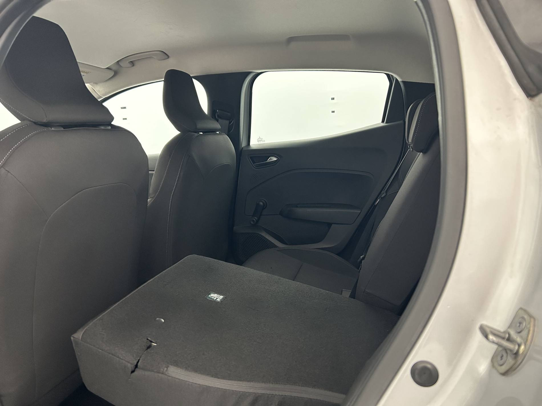 Vente en ligne Renault Clio 5 Clio TCe 90 au prix de 14 990 €