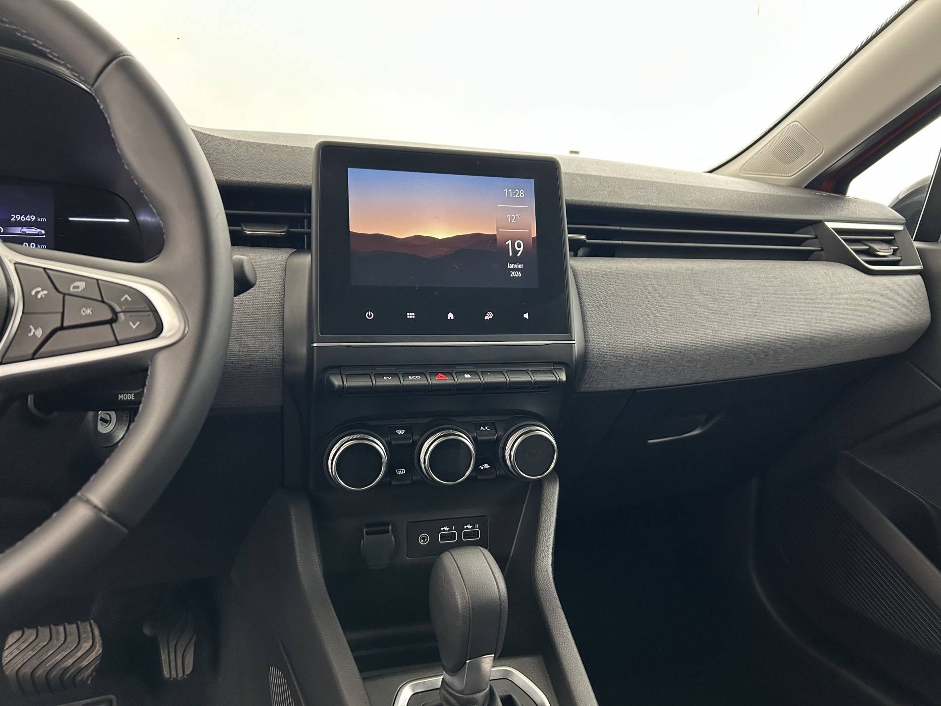 Vente en ligne Renault Clio 5 Clio E-Tech full hybrid 145 au prix de 19 490 €