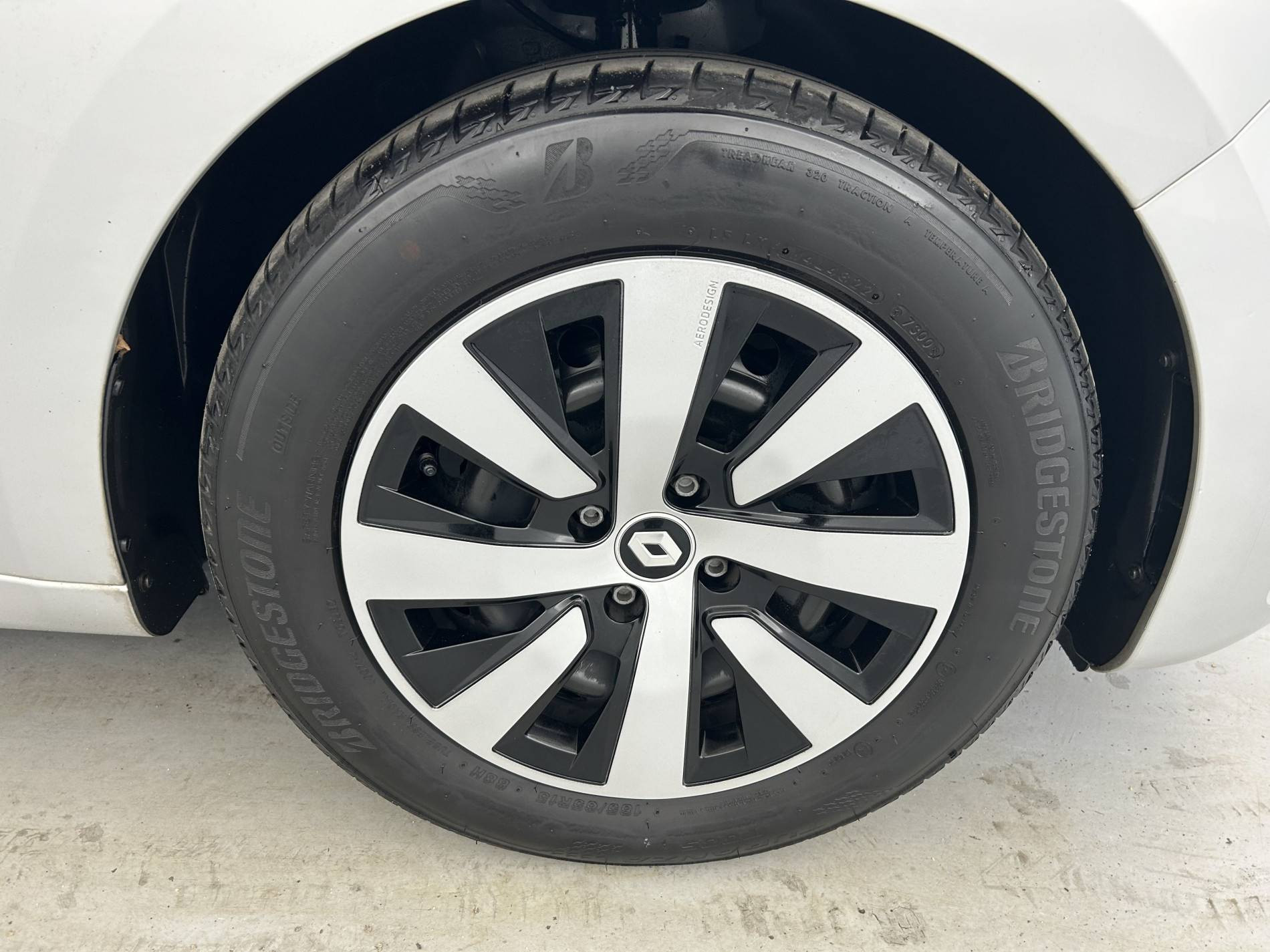 Vente en ligne Renault Clio 5 Clio TCe 90 au prix de 13 990 €