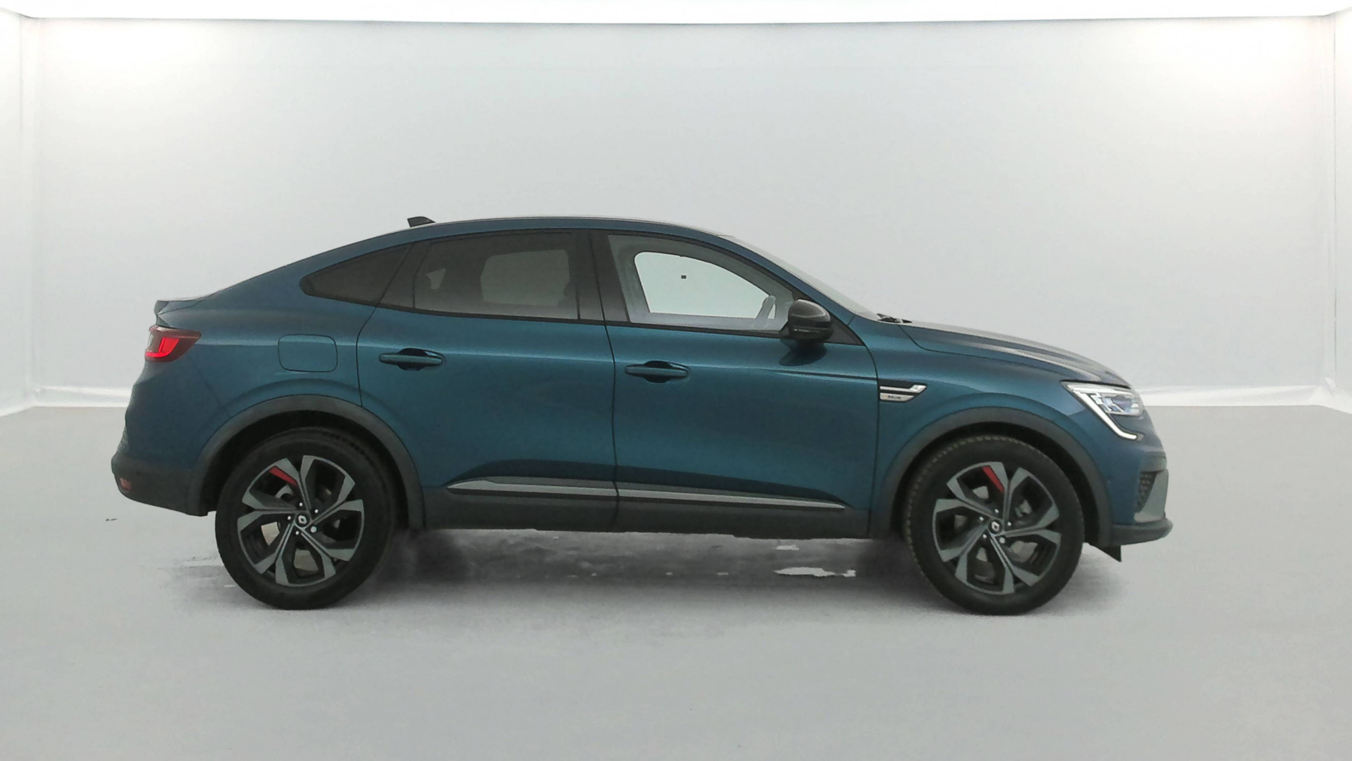 Vente en ligne Renault Arkana  E-Tech 145 - 21B au prix de 20 990 €