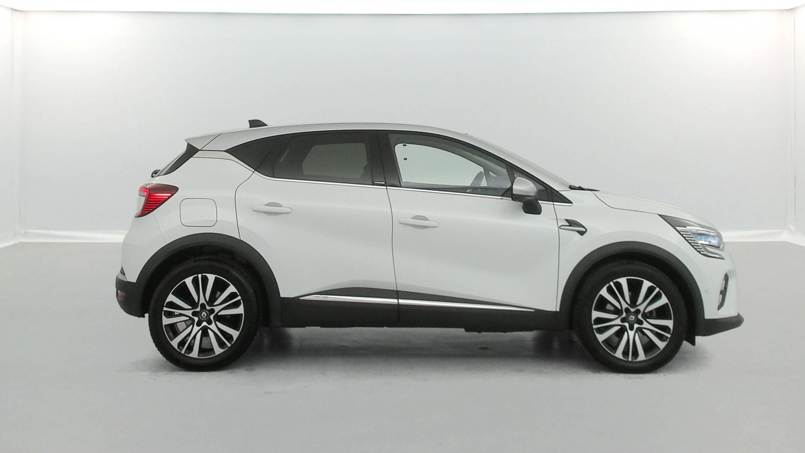 Vente en ligne Renault Captur  E-Tech Plug-in 160 - 21 au prix de 16 990 €