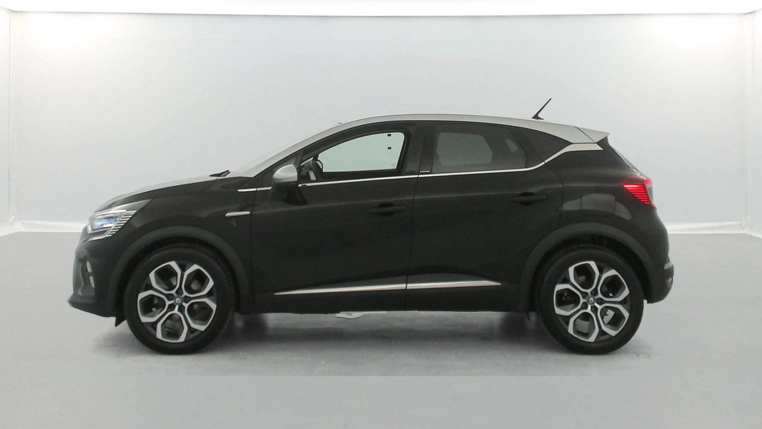 Vente en ligne Renault Captur  E-Tech Plug-in 160 au prix de 16 490 €