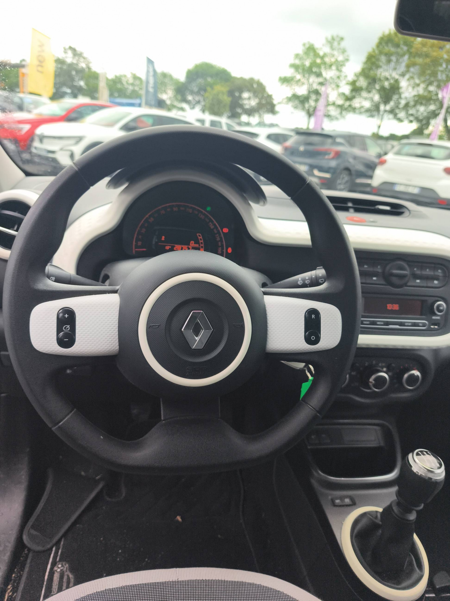 Vente en ligne Renault Twingo 3  TCe 95 au prix de 10 990 €