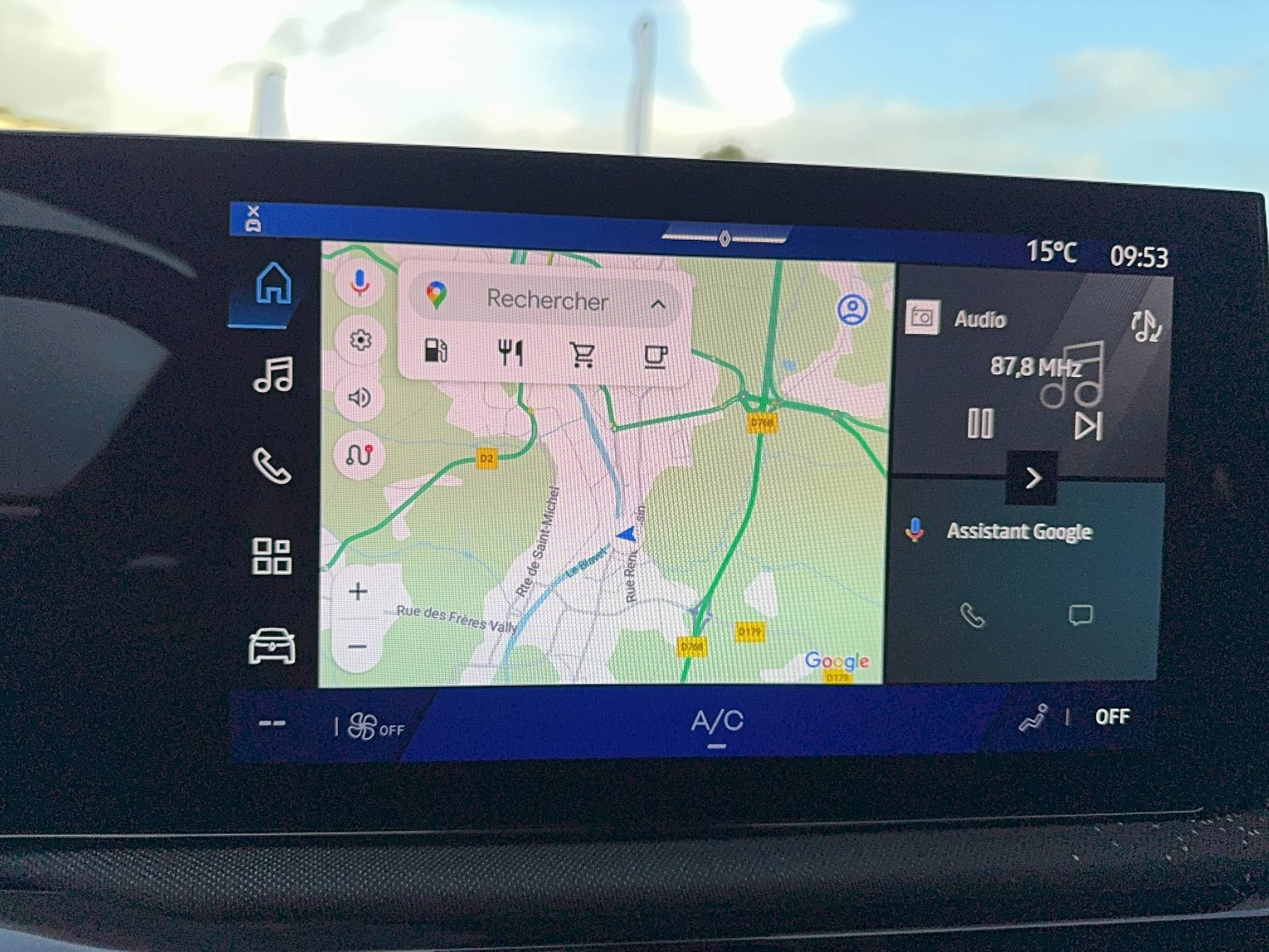 Vente en ligne Renault Clio 6 Clio E-Tech full hybrid 160 ch au prix de 27 230 €