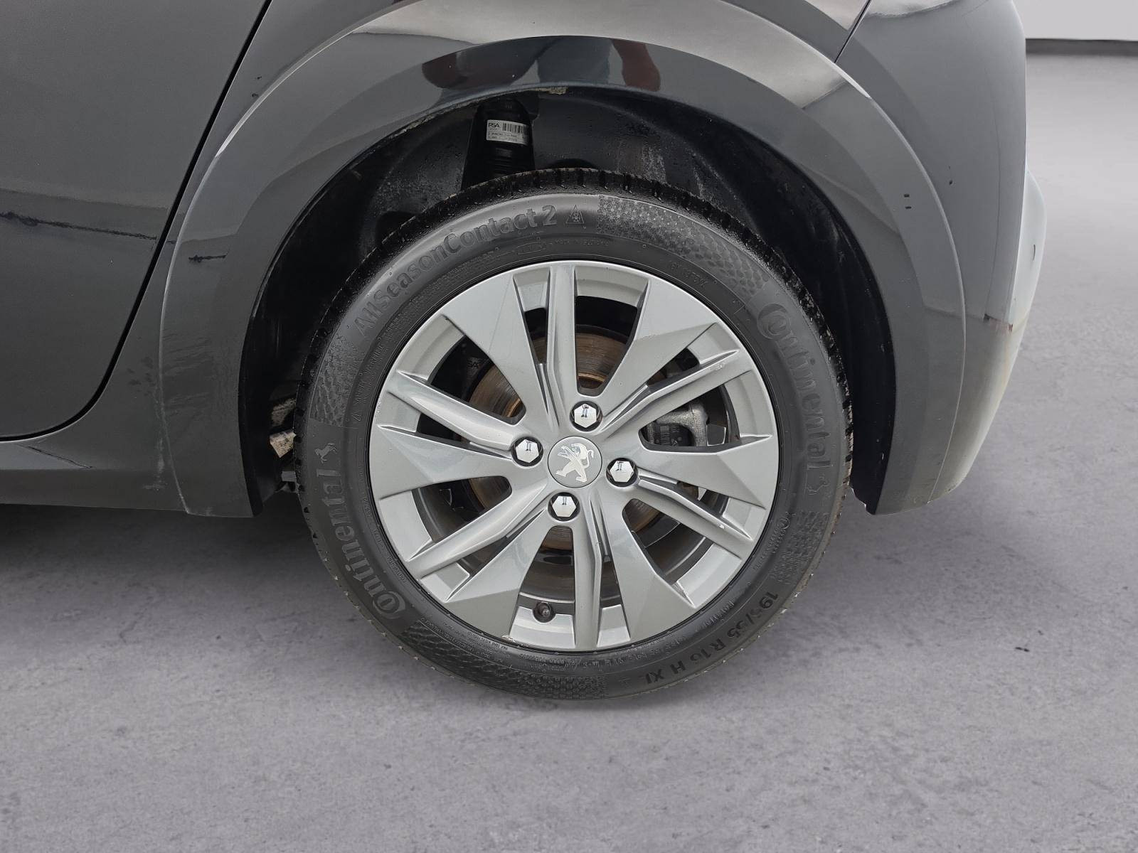Vente en ligne Peugeot E-208  50 kWh 136ch au prix de 15 900 €