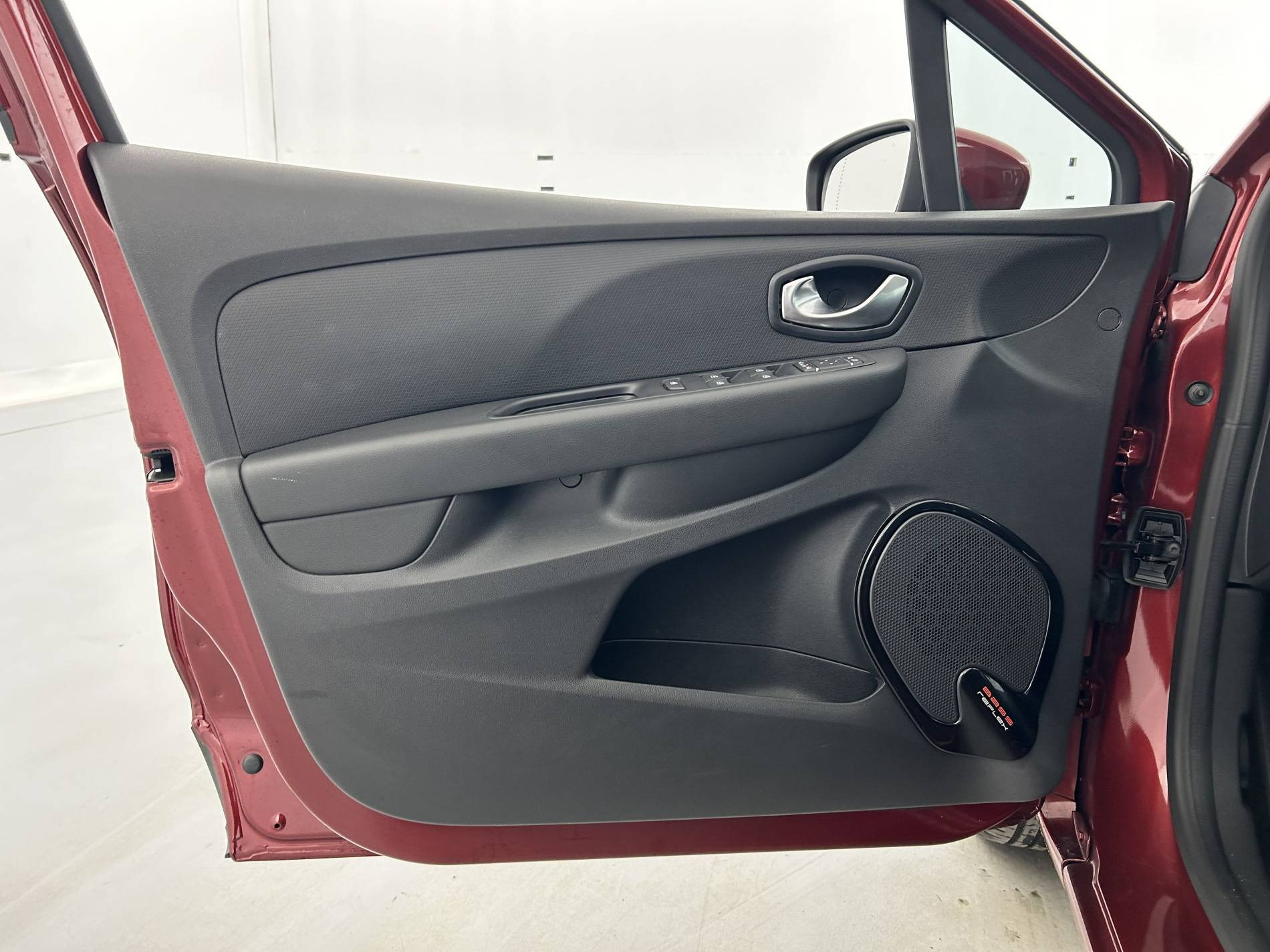 Vente en ligne Renault Clio 4 Clio TCe 90 au prix de 11 990 €