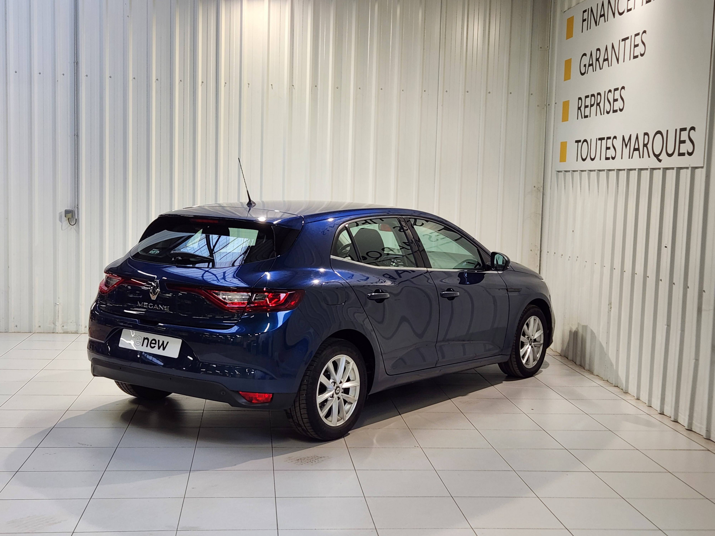 Vente en ligne Renault Megane 4 Mégane IV Berline dCi 90 Energy au prix de 13 890 €