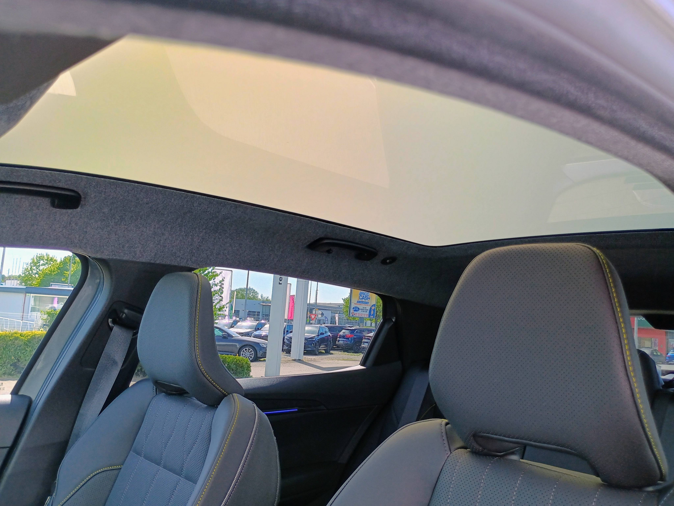 Vente en ligne Renault Scenic E-Tech Scenic E-Tech électrique 220 ch grande autonomie au prix de 51 980 €