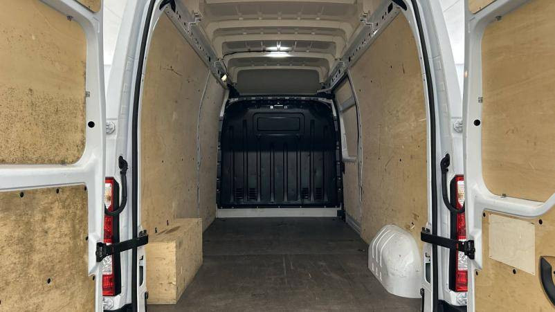 Vente en ligne Renault Master Fourgon MASTER FGN TRAC F3500 L3H3 BLUE DCI 135 au prix de 27 990 €