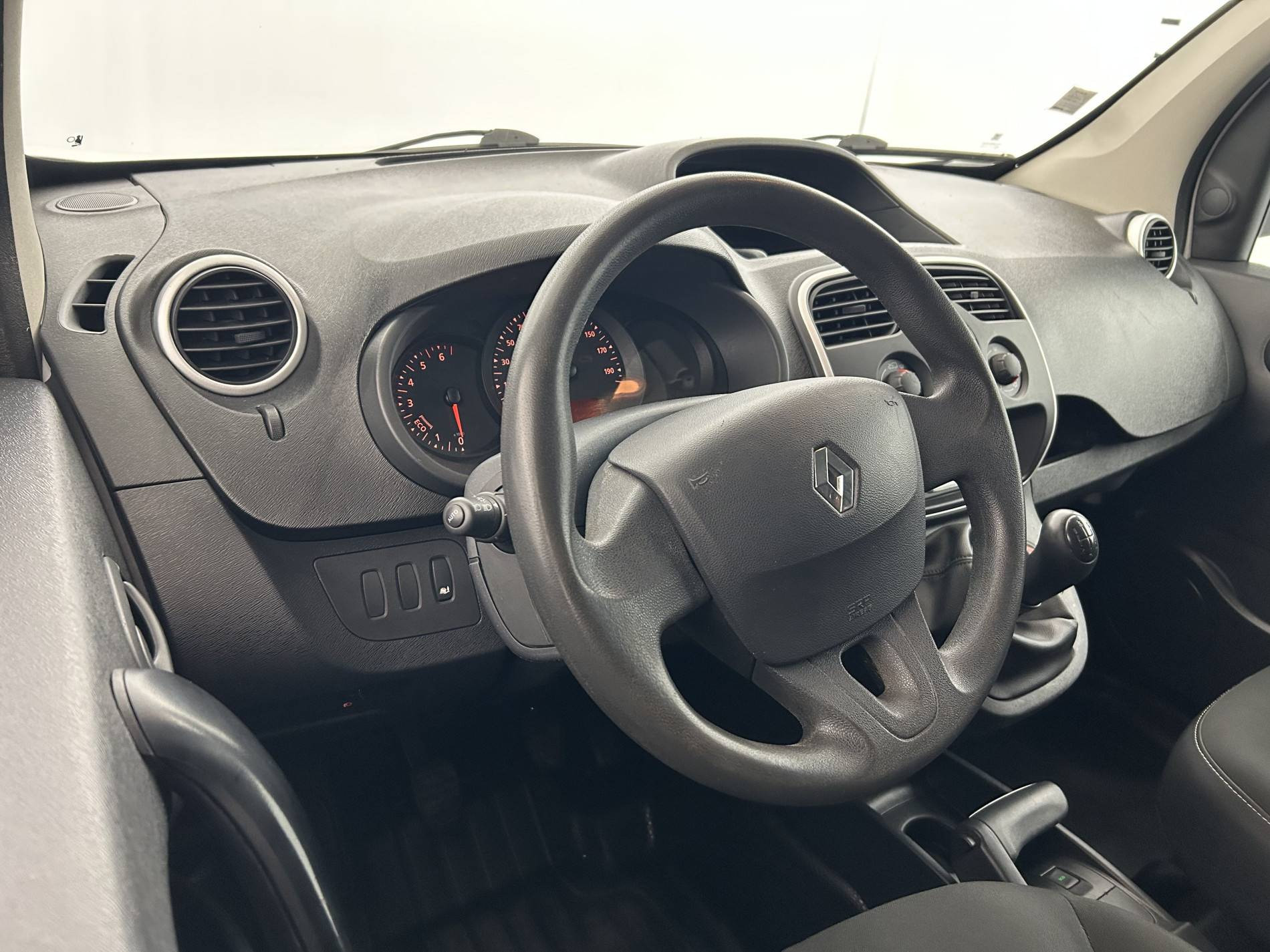 Vente en ligne Renault Kangoo Express  1.5 DCI 90 ENERGY au prix de 9 490 €