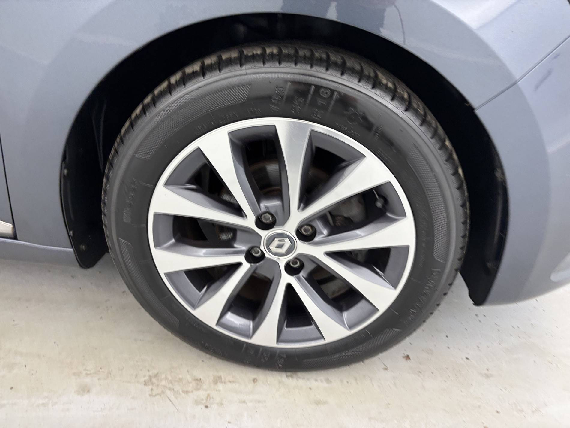 Vente en ligne Renault Clio 5 Clio TCe 90 - 21 au prix de 13 890 €
