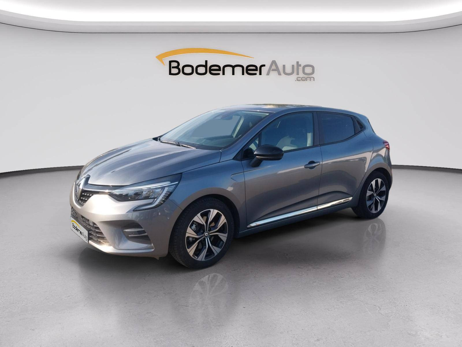 Renault Clio 5 Clio E-Tech full hybrid 145 occasion de 2023 en vente à Saint-Brieuc