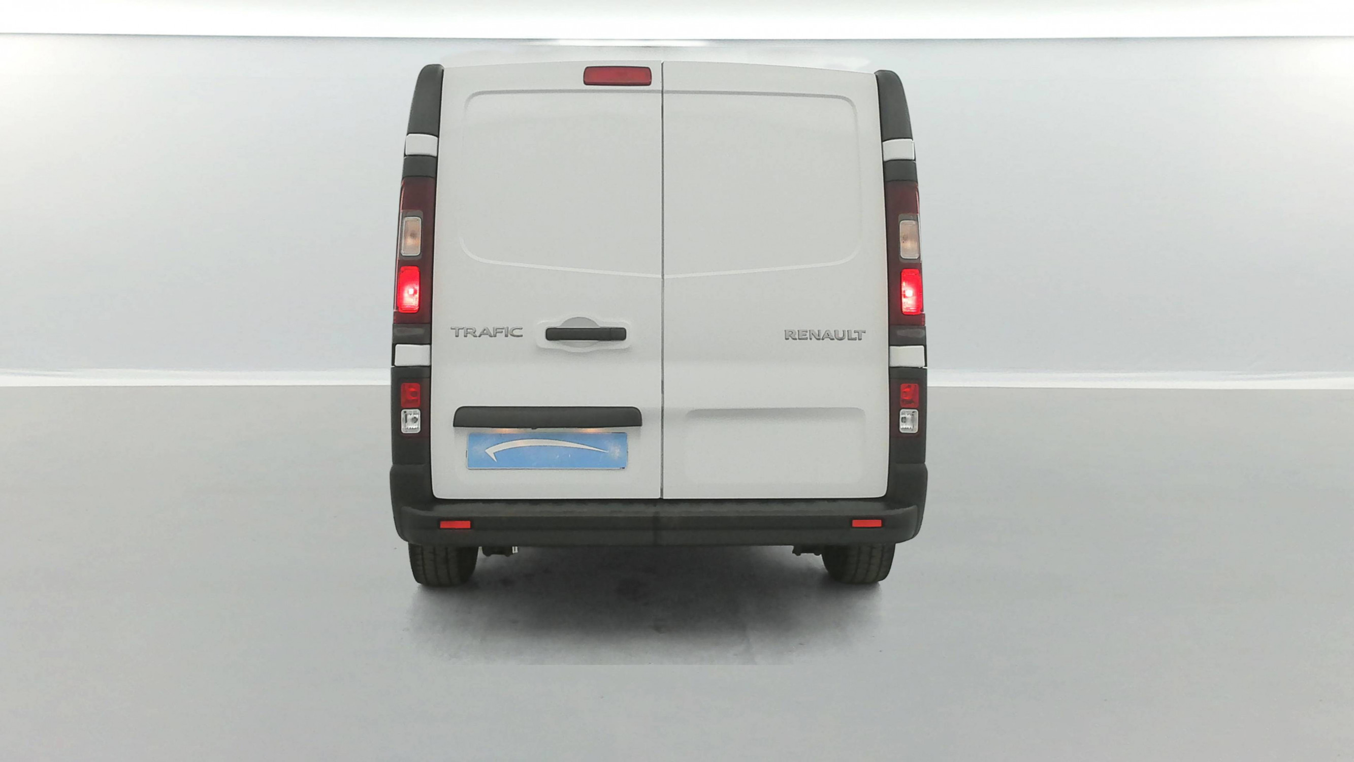 Vente en ligne Renault Trafic 3 Fourgon TRAFIC FGN L2H1 3000 KG BLUE DCI 130 au prix de 23 500 €