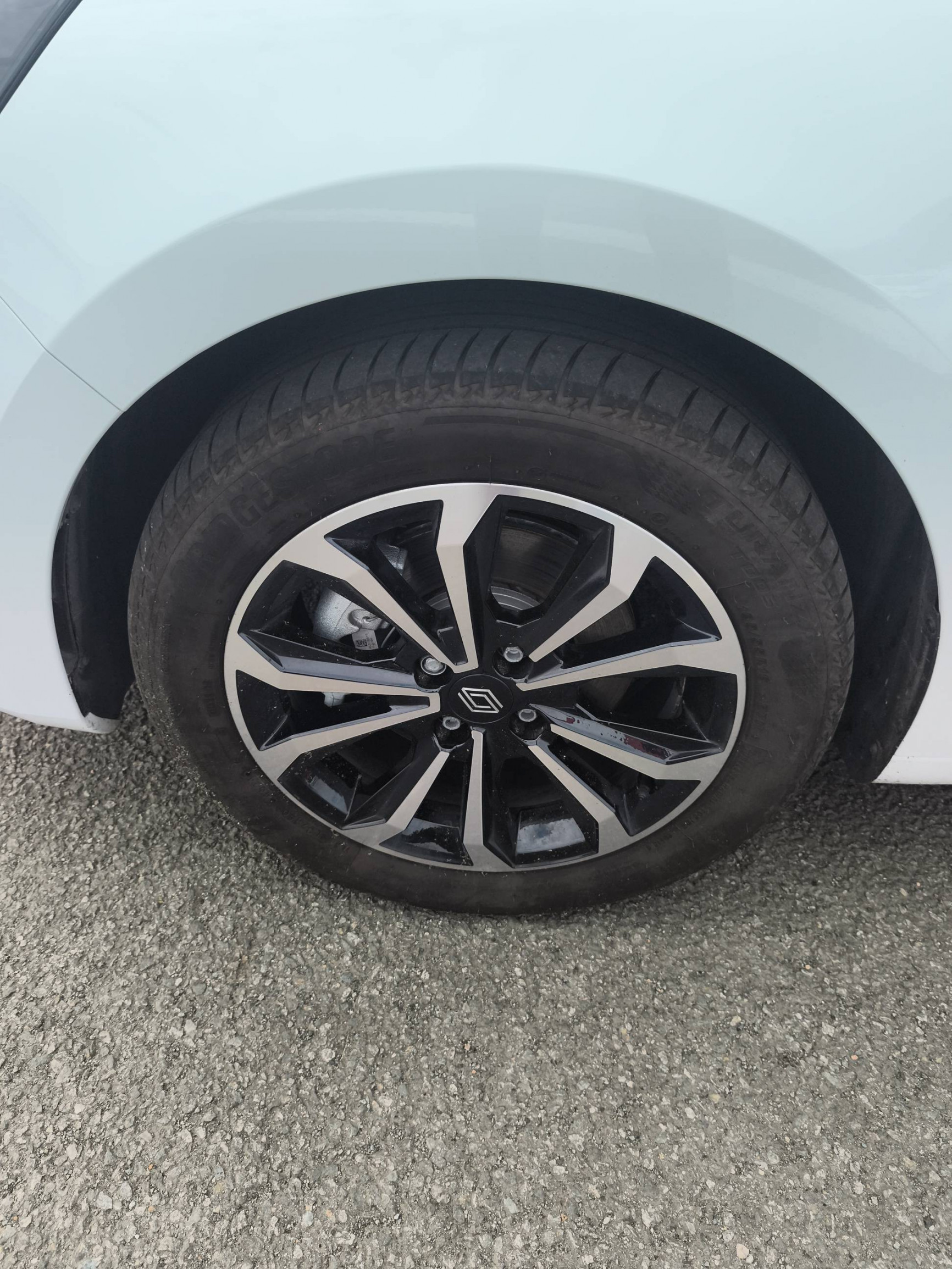 Vente en ligne Renault Clio 5 Clio E-Tech full hybrid 145 ch GSR2 au prix de 21 290 €