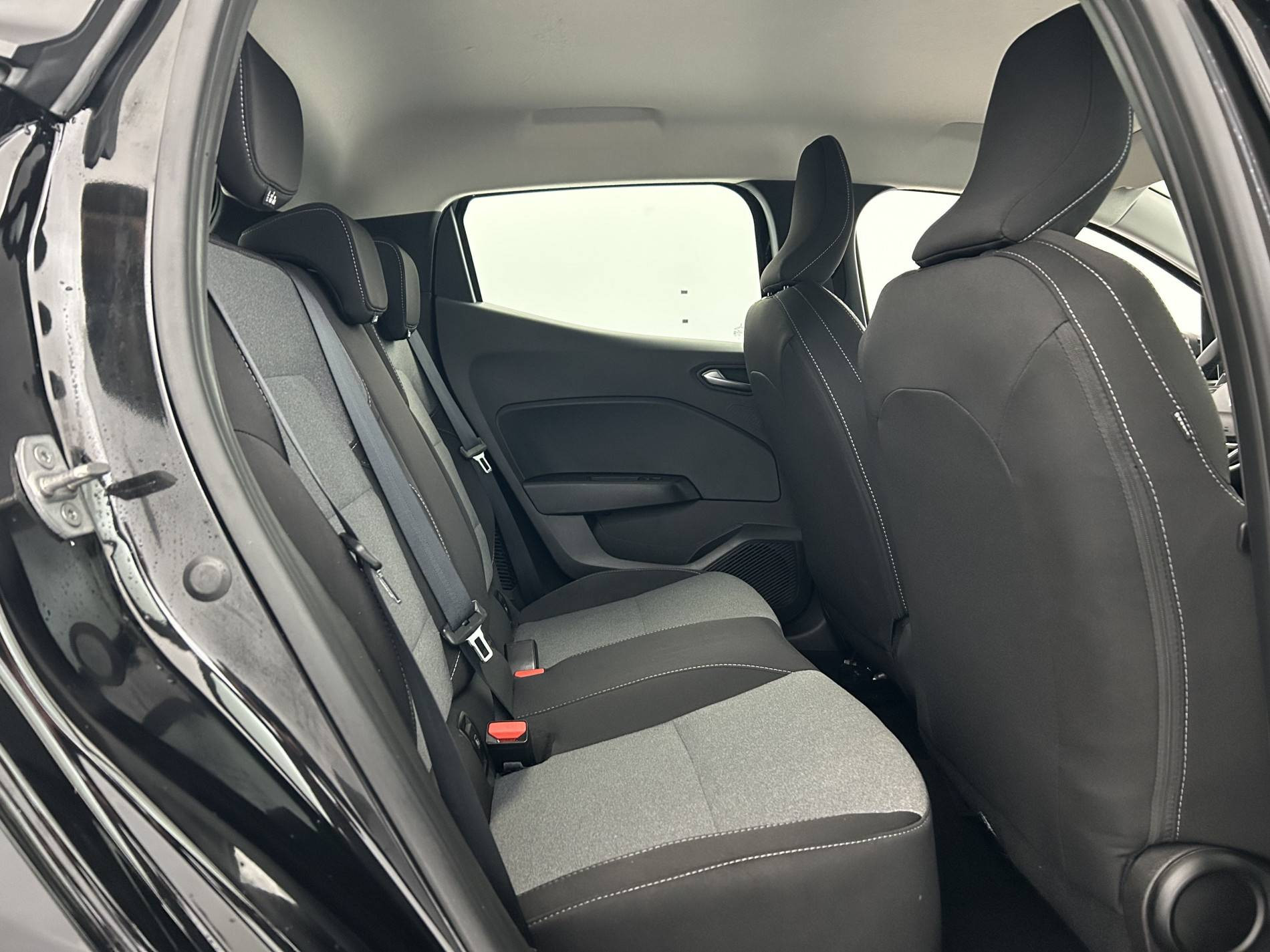 Vente en ligne Renault Clio 5 Clio E-Tech full hybrid 145 ch GSR2 au prix de 19 490 €