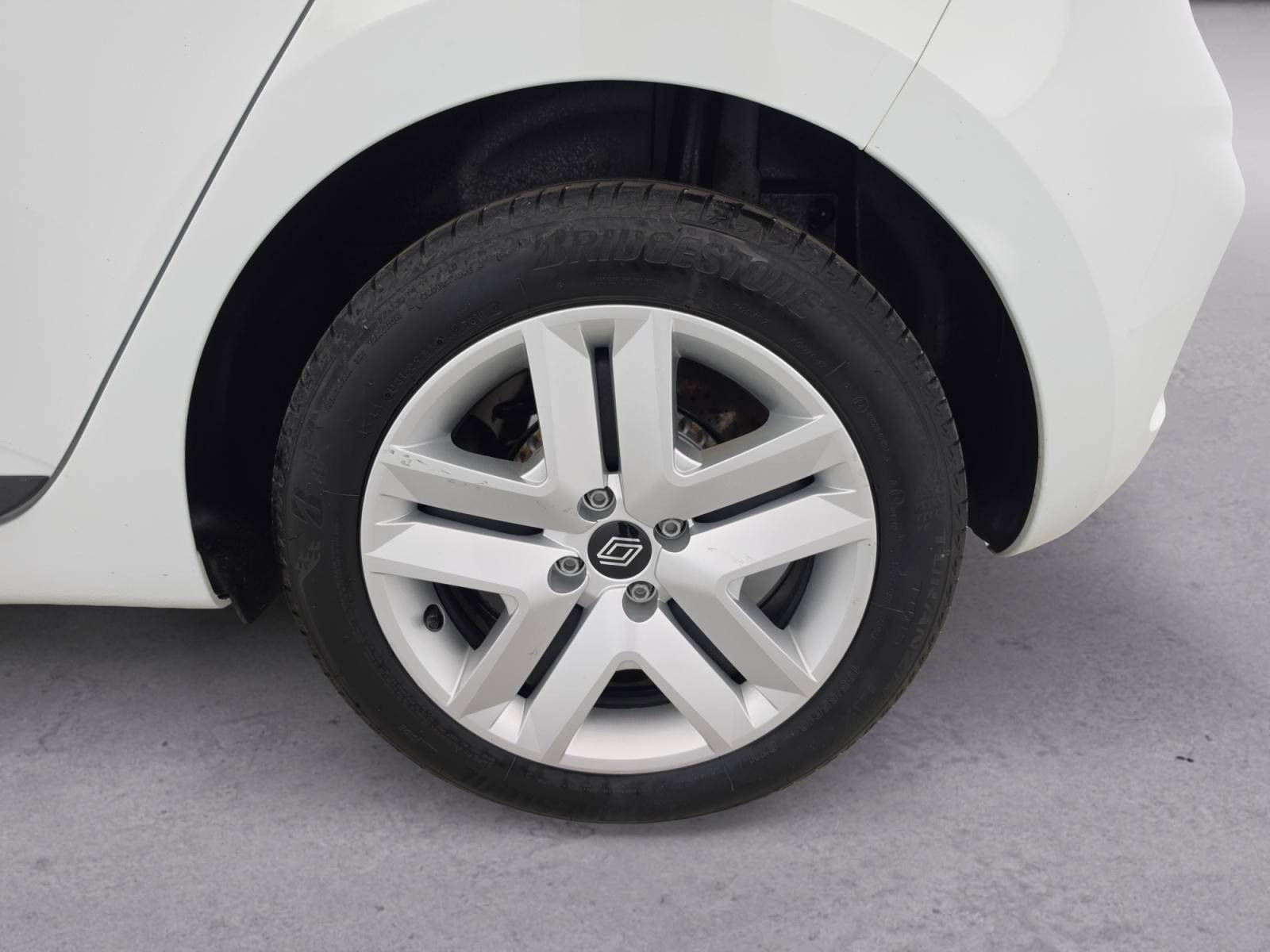 Vente en ligne Renault Clio 5 Clio TCe 90 au prix de 14 750 €