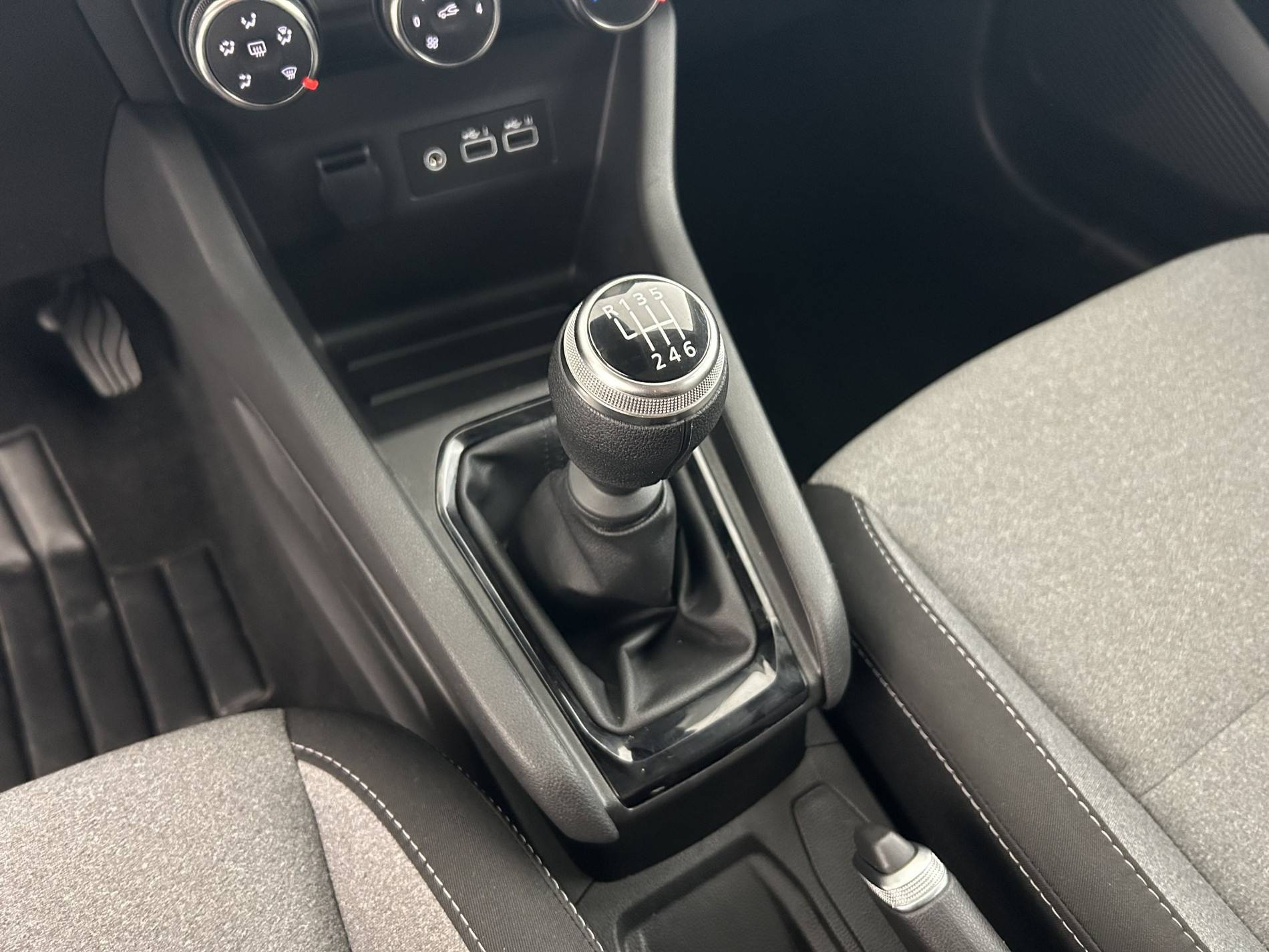 Vente en ligne Renault Clio 5 Clio Blue dCi 100 ch GSR2 au prix de 17 990 €