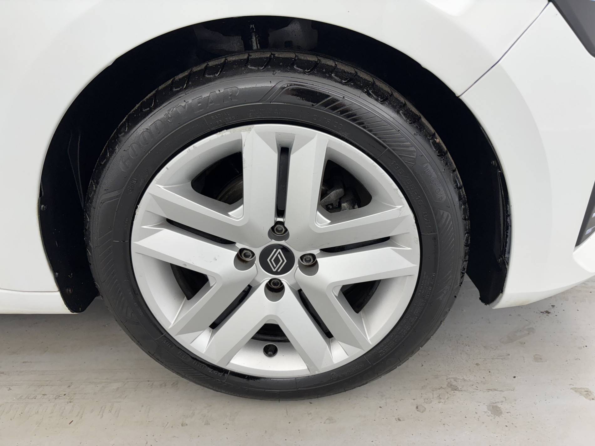 Vente en ligne Renault Clio 5 Clio TCe 90 au prix de 13 990 €