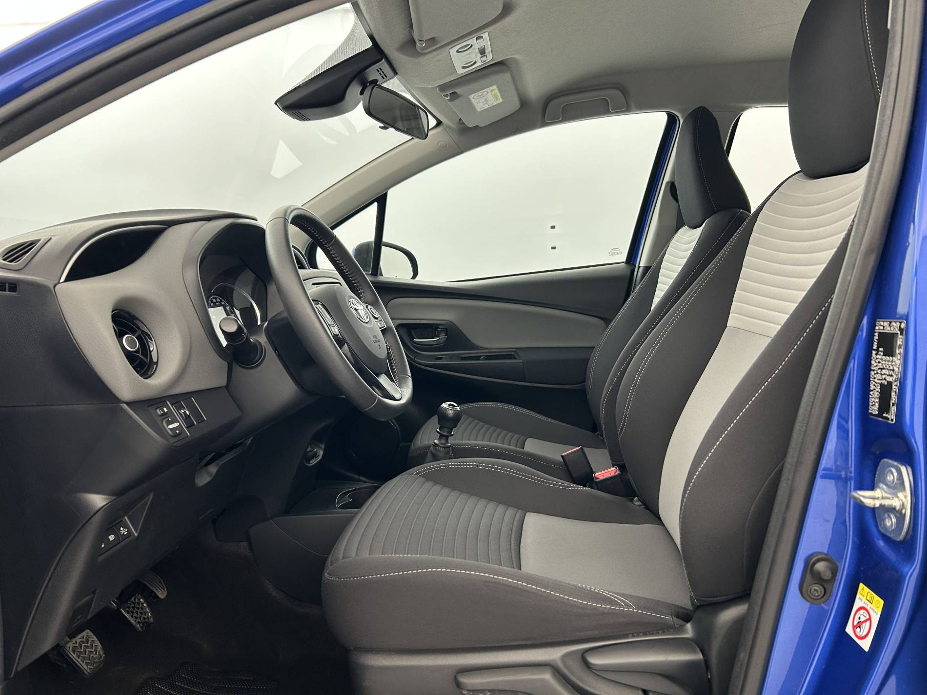 Vente en ligne Toyota Yaris Yaris 110 VVT-i au prix de 13 290 €