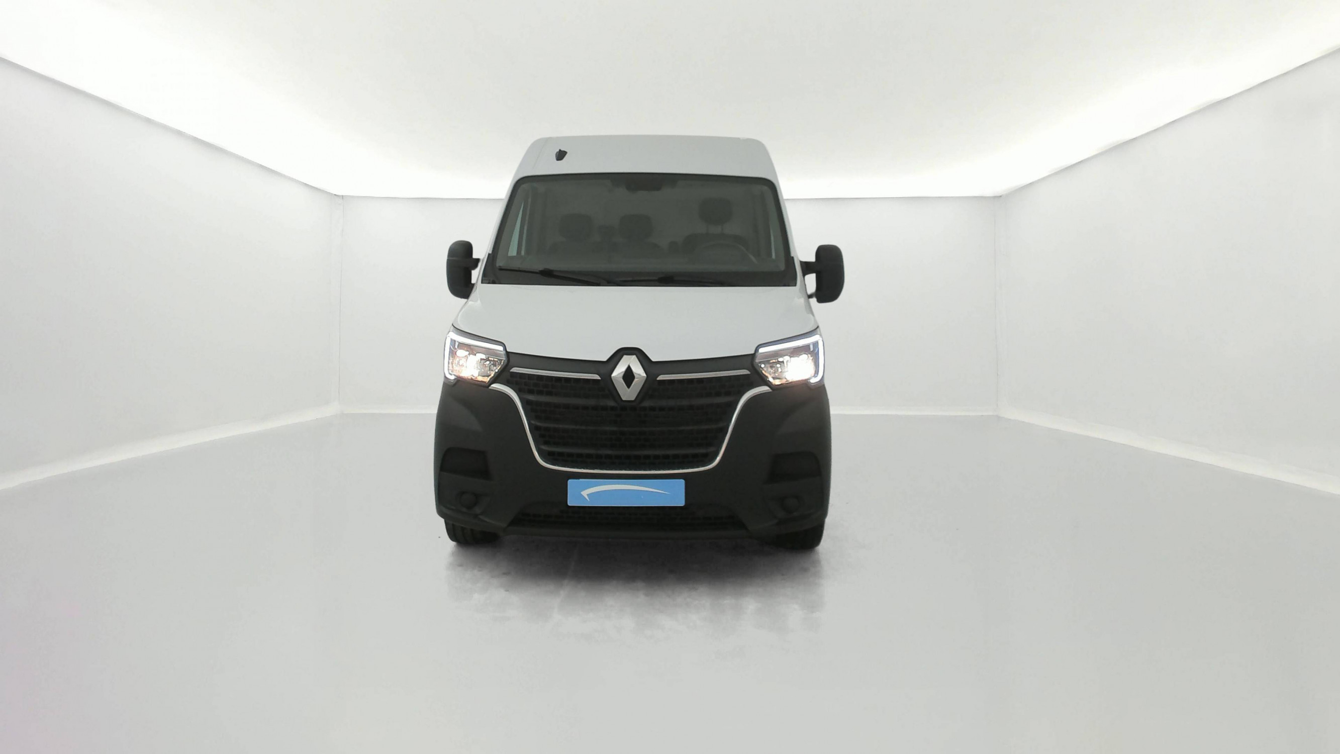 Vente en ligne Renault Master Fourgon MASTER FGN TRAC F3500 L2H2 BLUE DCI 135 au prix de 25 890 €