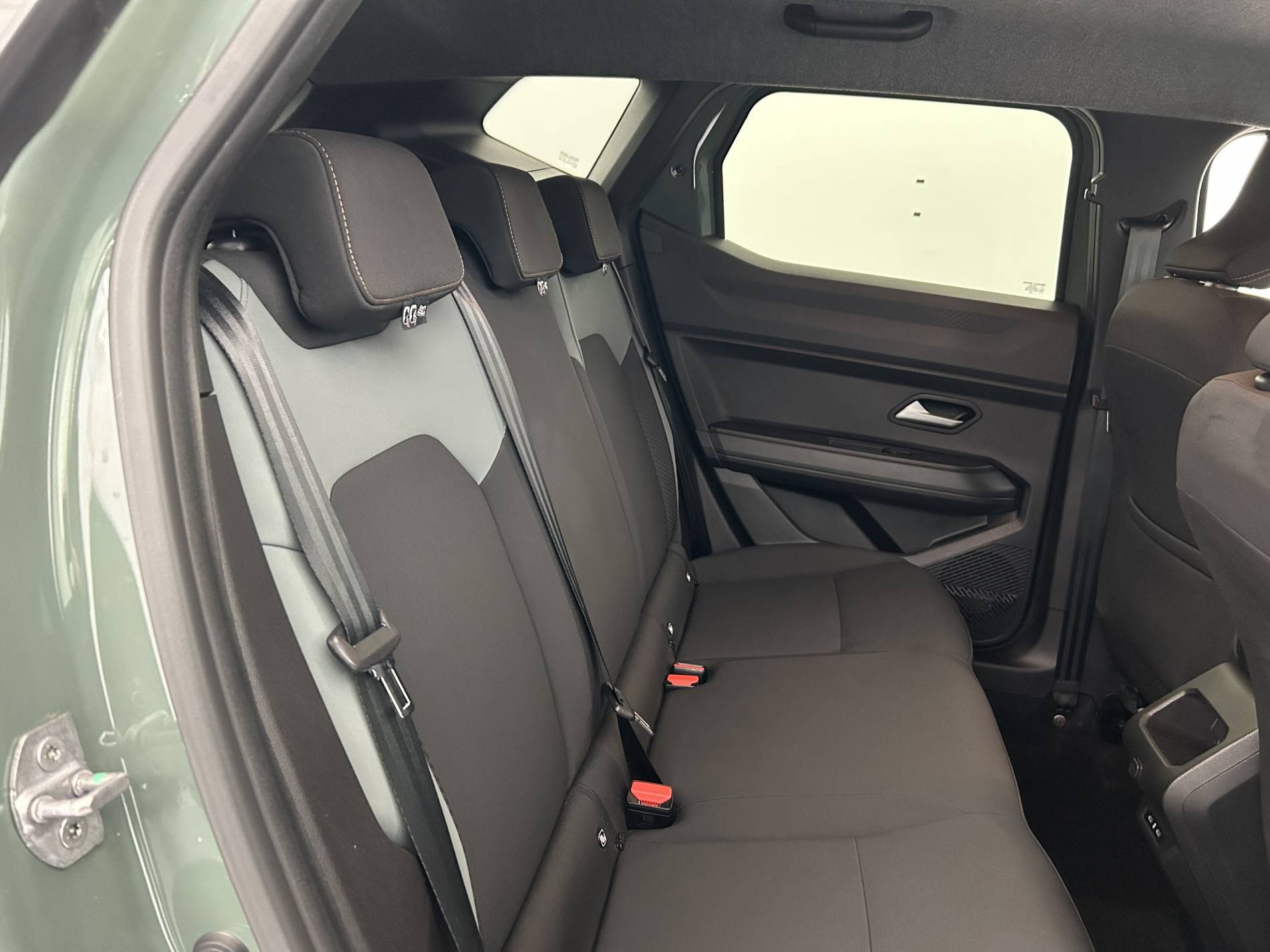 Vente en ligne Dacia Duster  Hybrid 140 au prix de 25 990 €