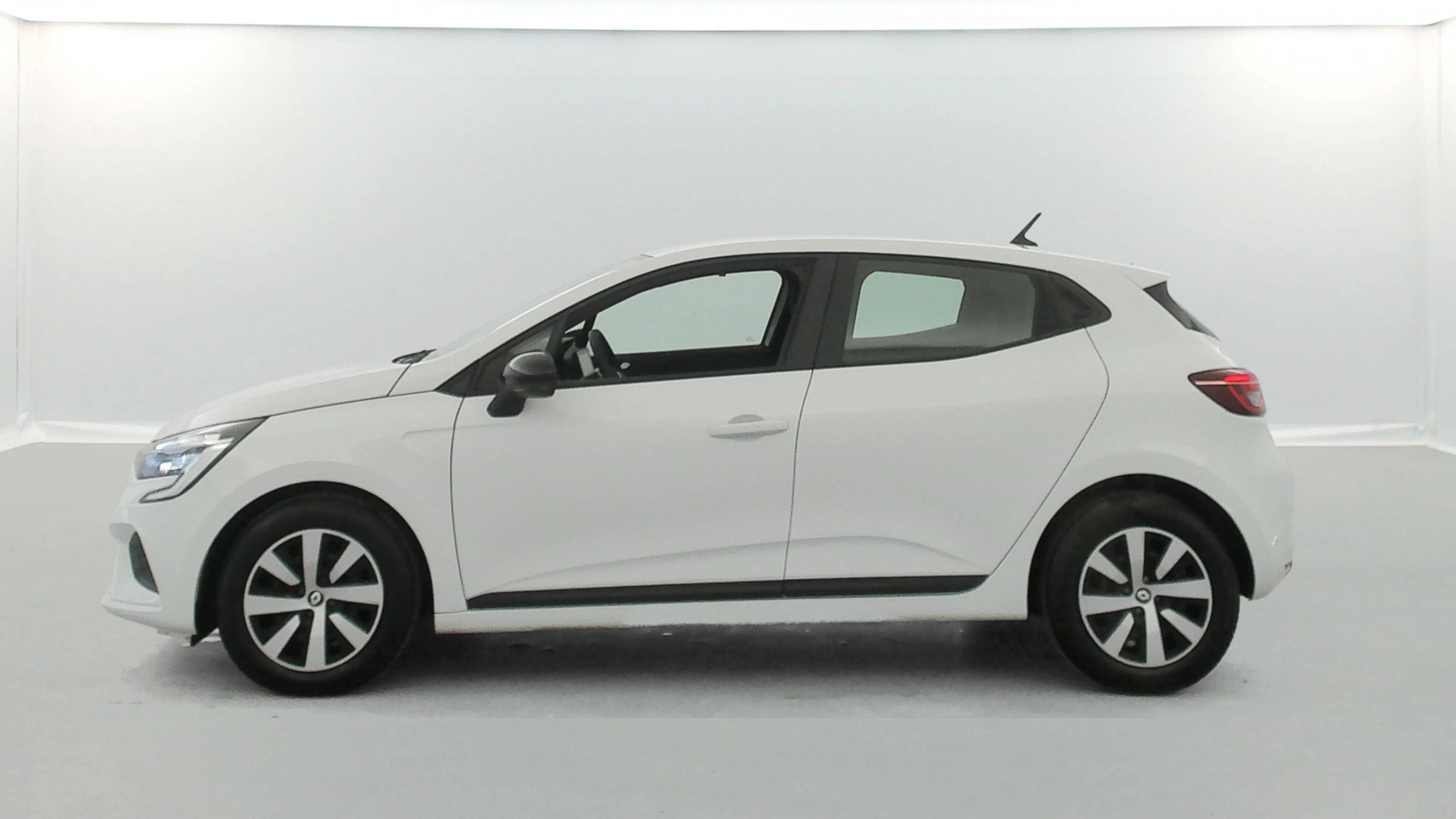 Vente en ligne Renault Clio 5 Clio TCe 90 au prix de 13 790 €