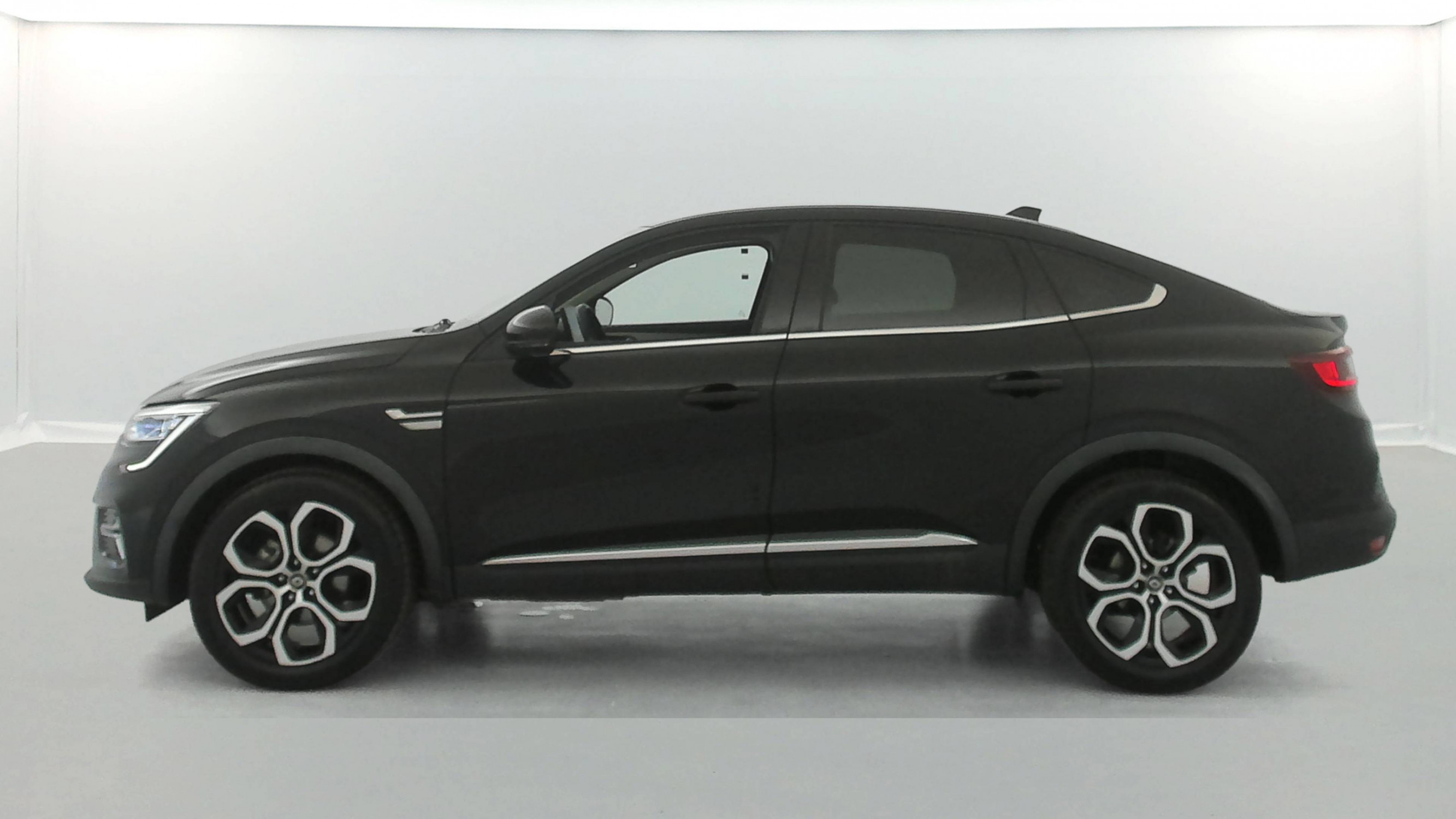 Vente en ligne Renault Arkana  E-Tech hybride 145 - 22 au prix de 19 890 €