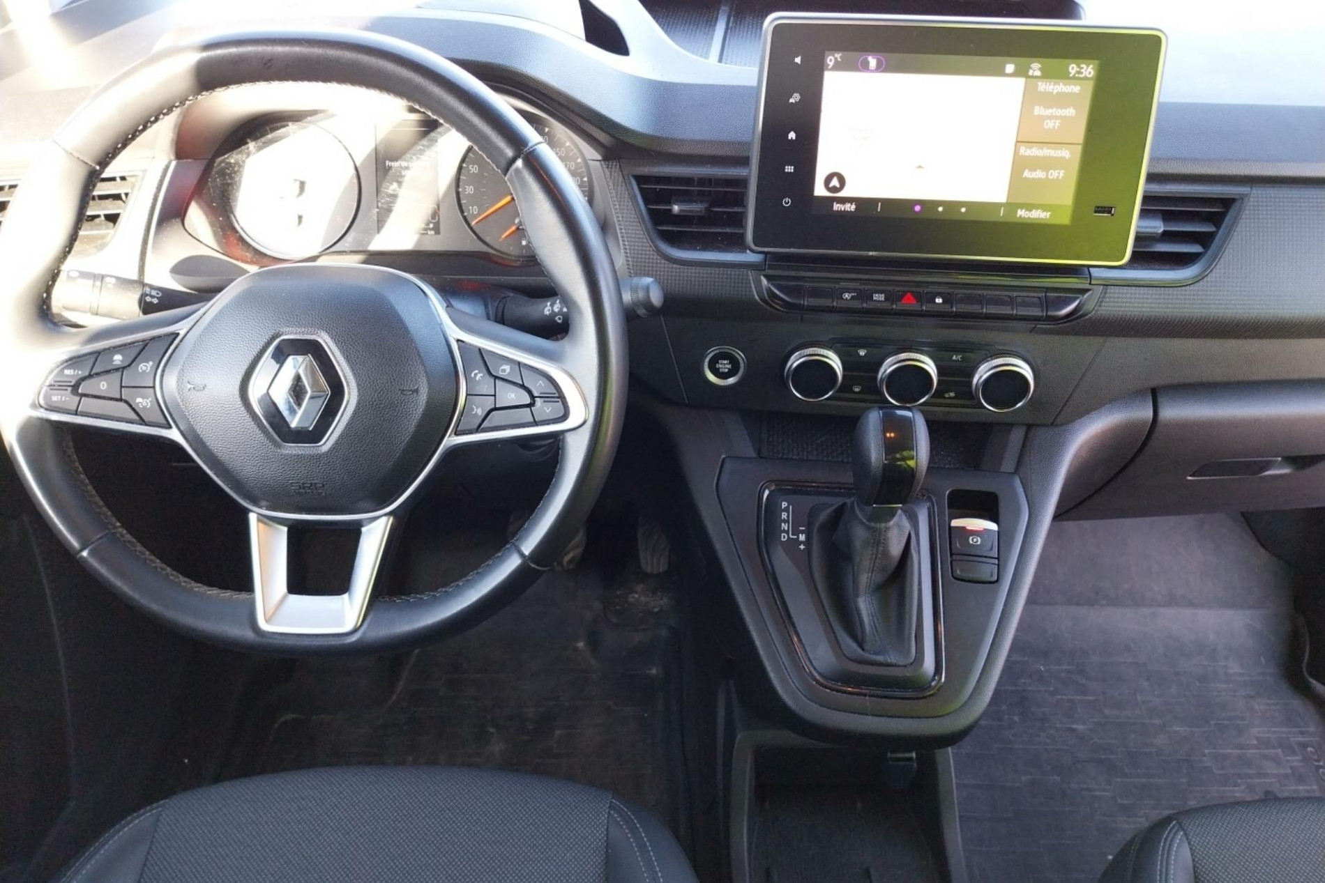 Vente en ligne Renault Kangoo Van  BLUE DCI 115 EDC au prix de 21 490 €