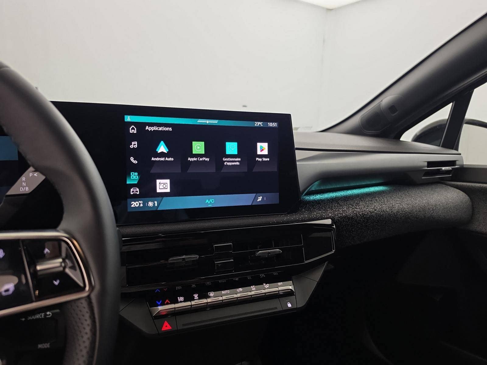Vente en ligne Renault Clio 6 Clio E-Tech full hybrid 160 ch au prix de 26 490 €