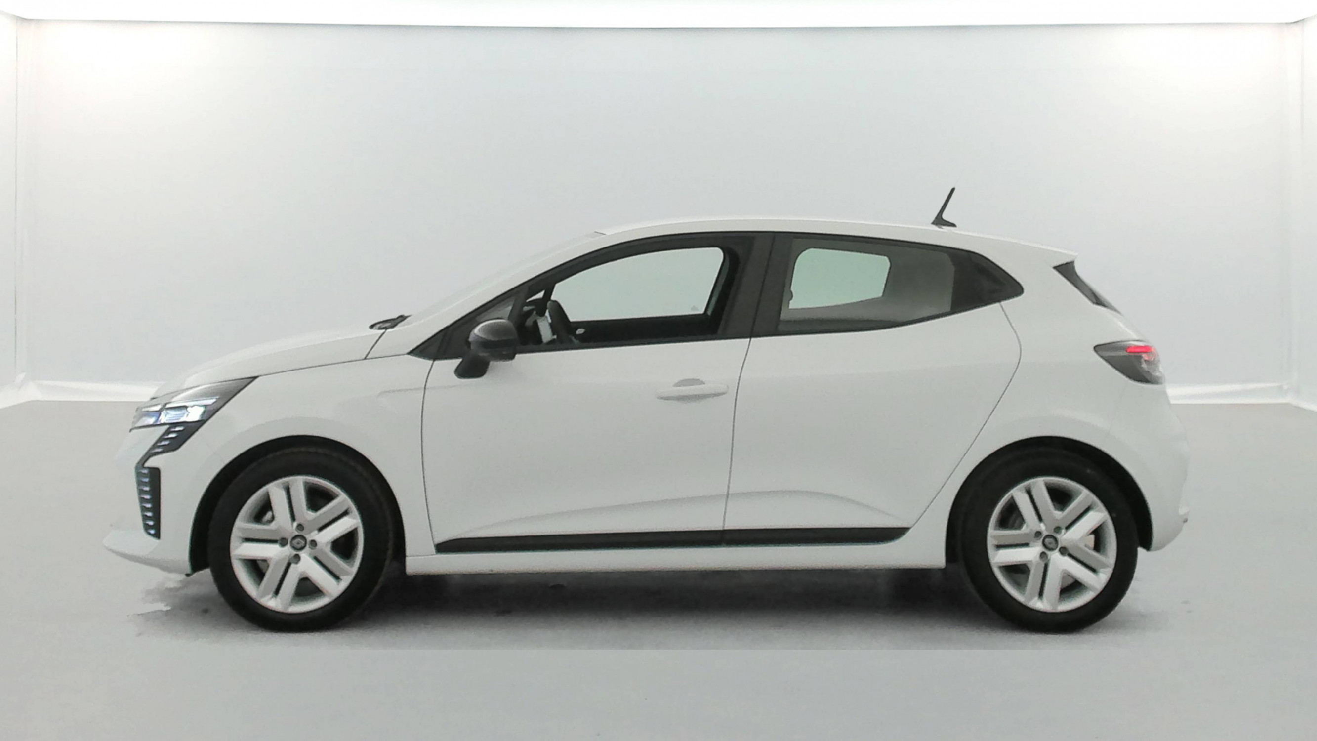 Vente en ligne Renault Clio 5 Clio E-Tech full hybrid 145 ch GSR2 au prix de 19 990 €