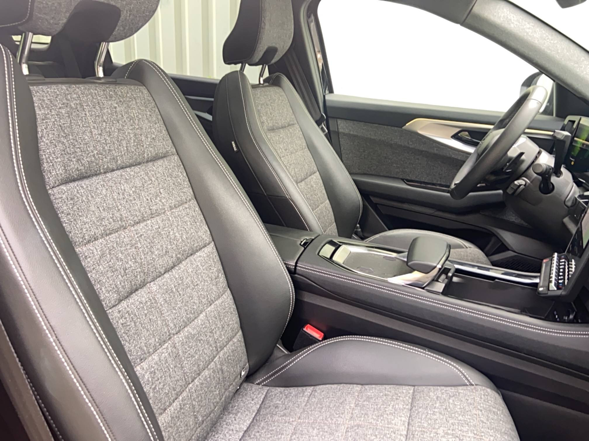 Vente en ligne Renault Espace Espace E-Tech full hybrid 200 GSR2 au prix de 35 490 €