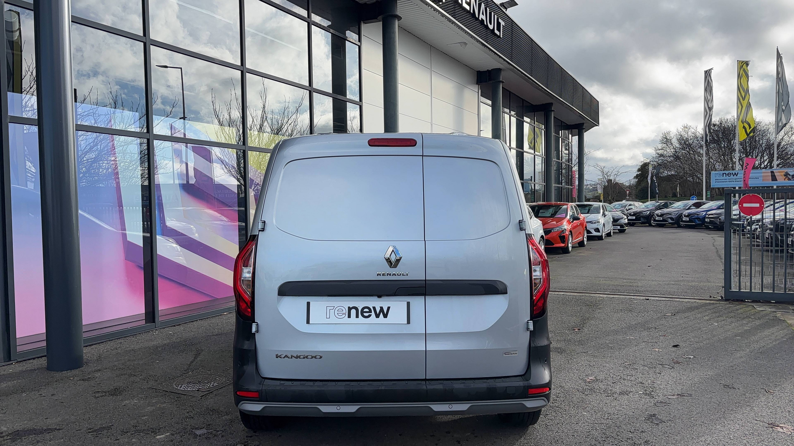 Vente en ligne Renault Kangoo Van  BLUE DCI 95 au prix de 15 490 €