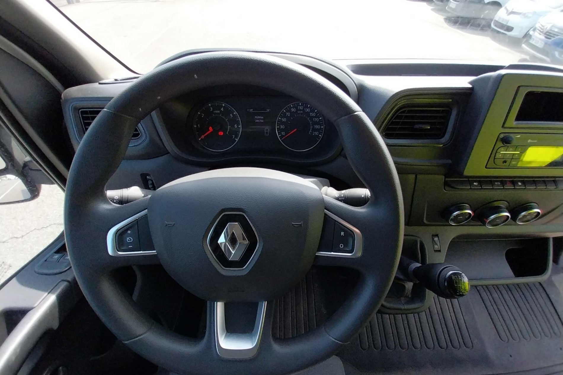 Vente en ligne Renault Master Fourgon MASTER FGN TRAC F3500 L2H2 BLUE DCI 135 au prix de 26 490 €