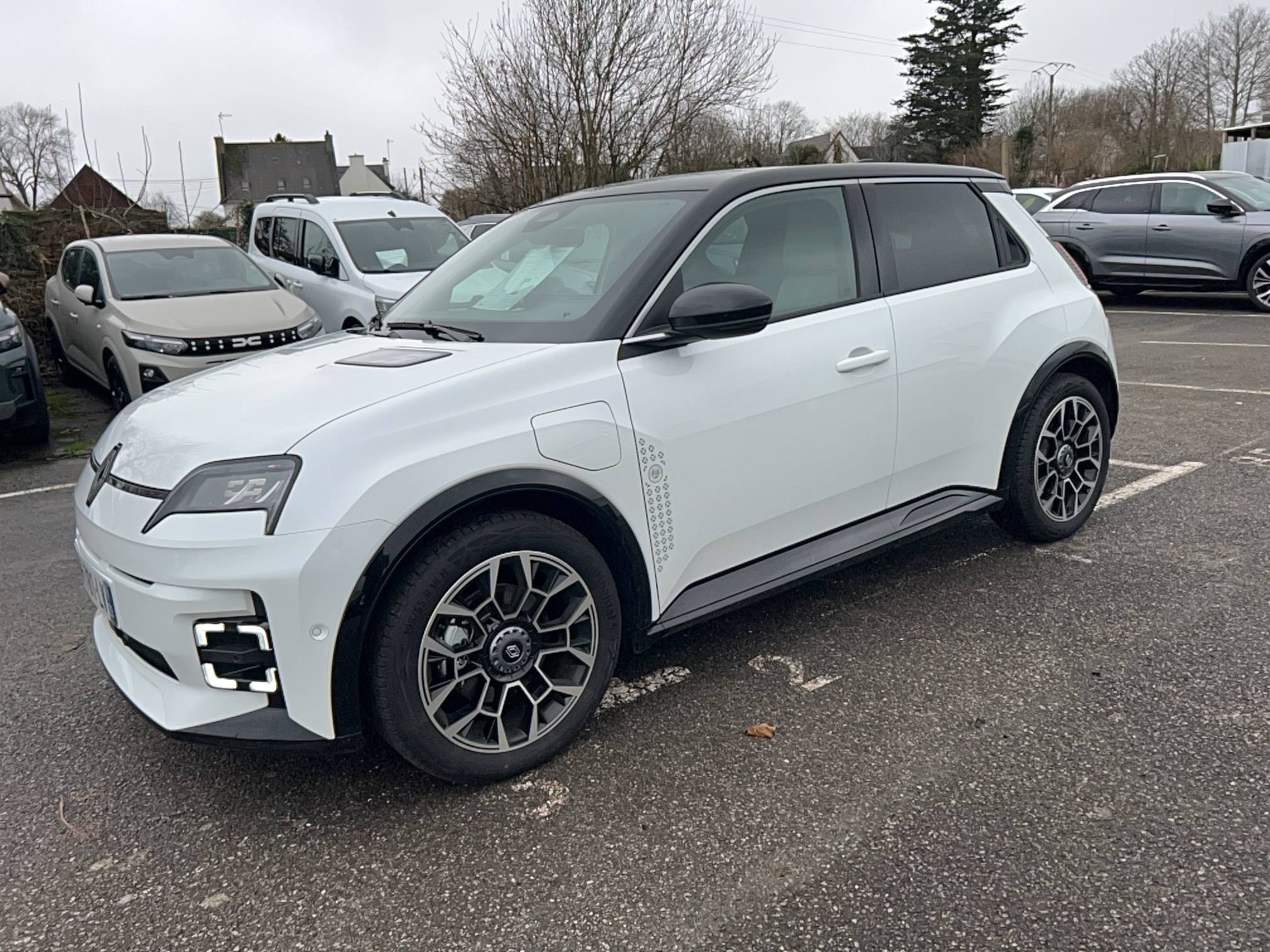 Renault R5 E-Tech  150 ch autonomie confort occasion de 2025 en vente à Concarneau