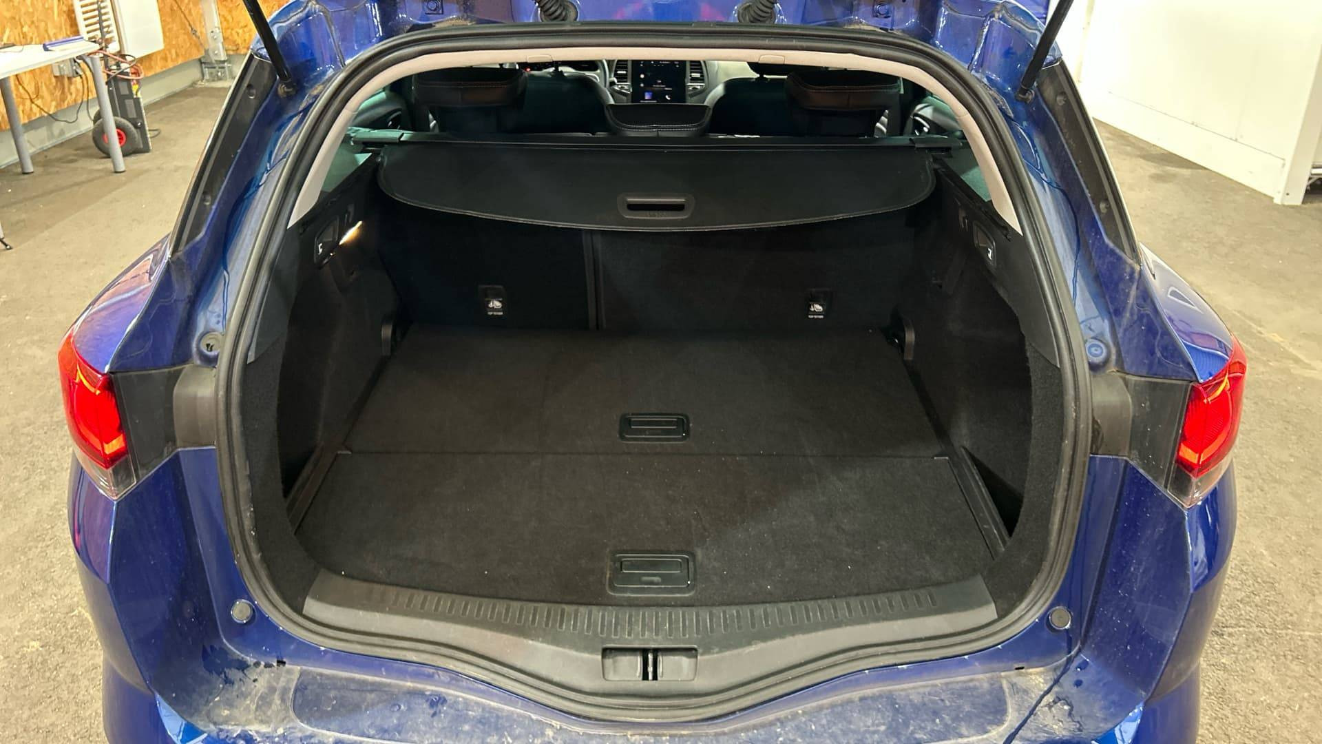 Vente en ligne Renault Megane 4 Estate  TCe 140 EDC au prix de 18 490 €