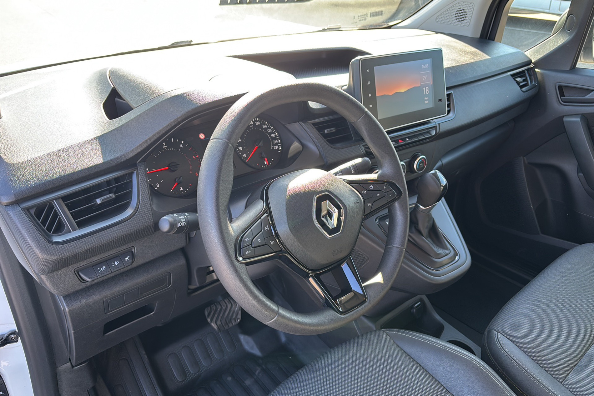 Vente en ligne Renault Kangoo Van  BLUE DCI 115 EDC au prix de 19 990 €