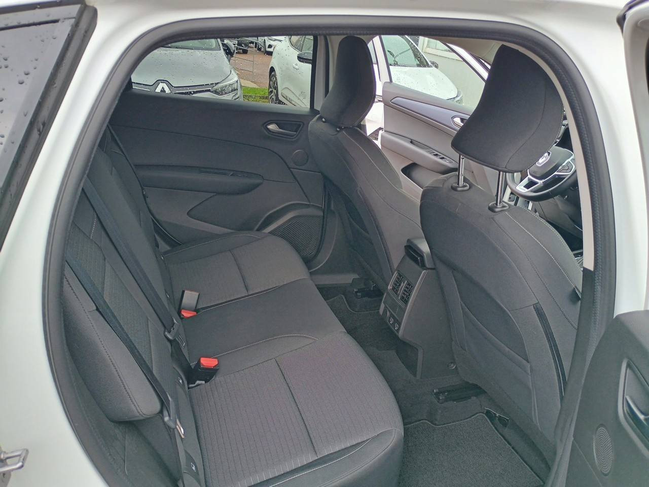 Vente en ligne Renault Arkana  E-Tech hybride 145 - 22 au prix de 19 990 €