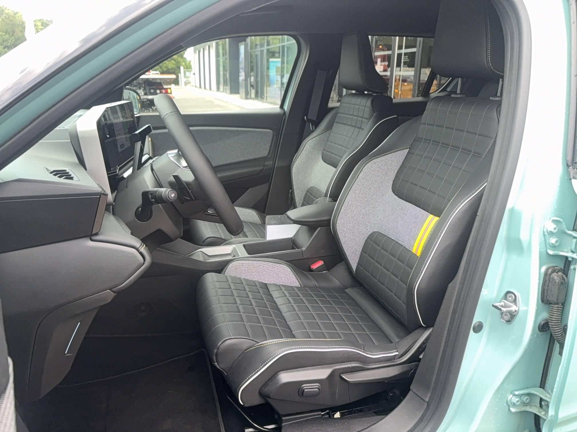 Vente en ligne Renault R4 E-Tech  150 ch autonomie confort au prix de 36 490 €