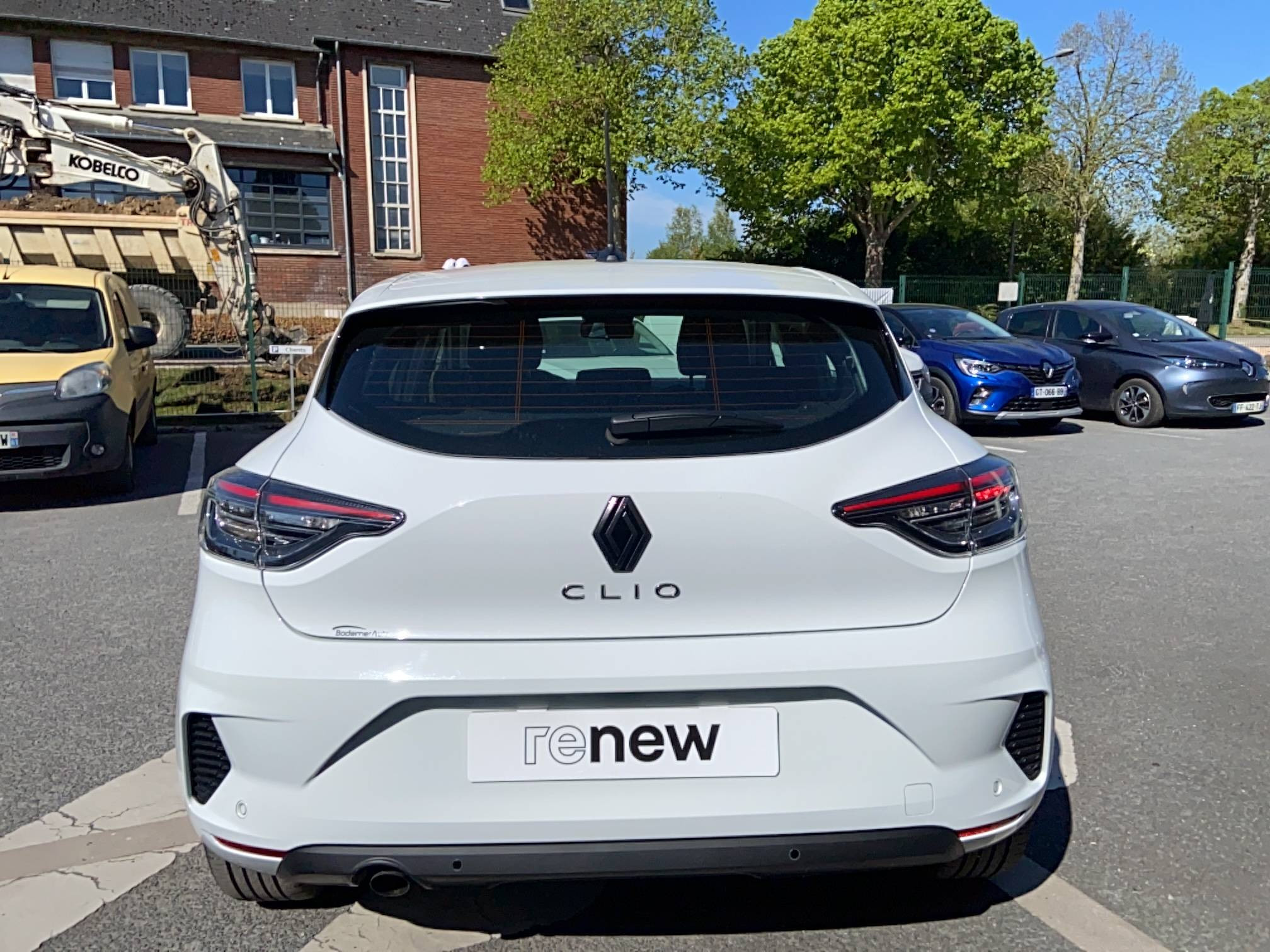 Vente en ligne Renault Clio 5 Clio Eco-G 100 ch GSR2 au prix de 16 290 €