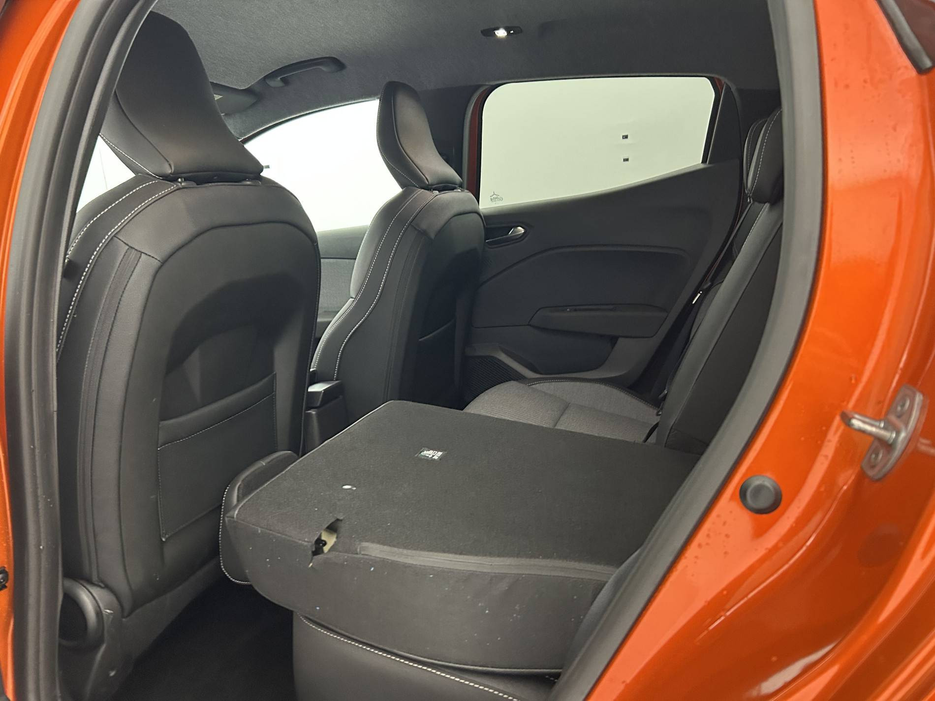 Vente en ligne Renault Clio 5 Clio Eco-G 100 ch GSR2 au prix de 17 970 €