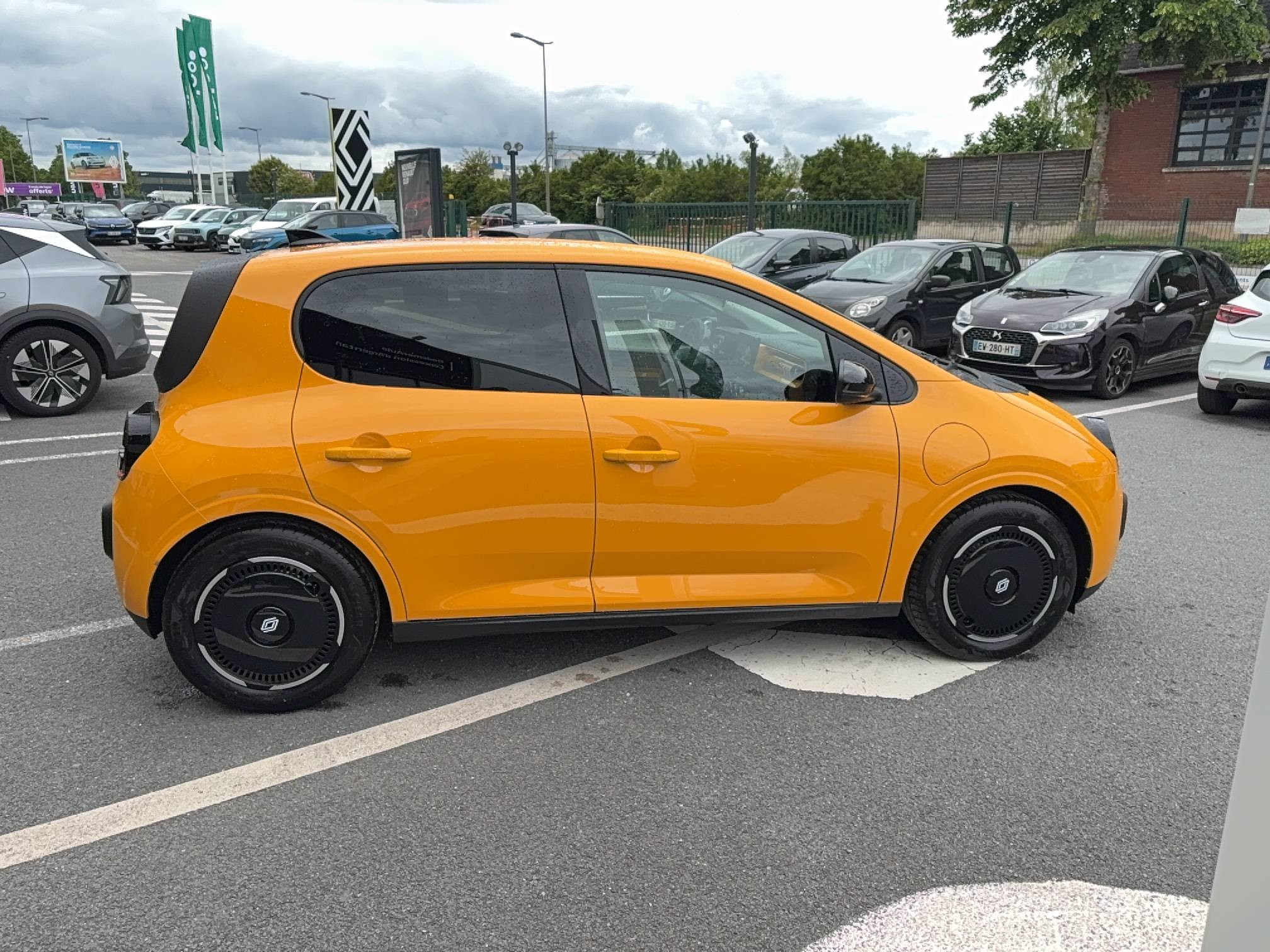 Vente en ligne Renault Twingo Electrique  80 ch autonomie urbaine au prix de 21 990 €