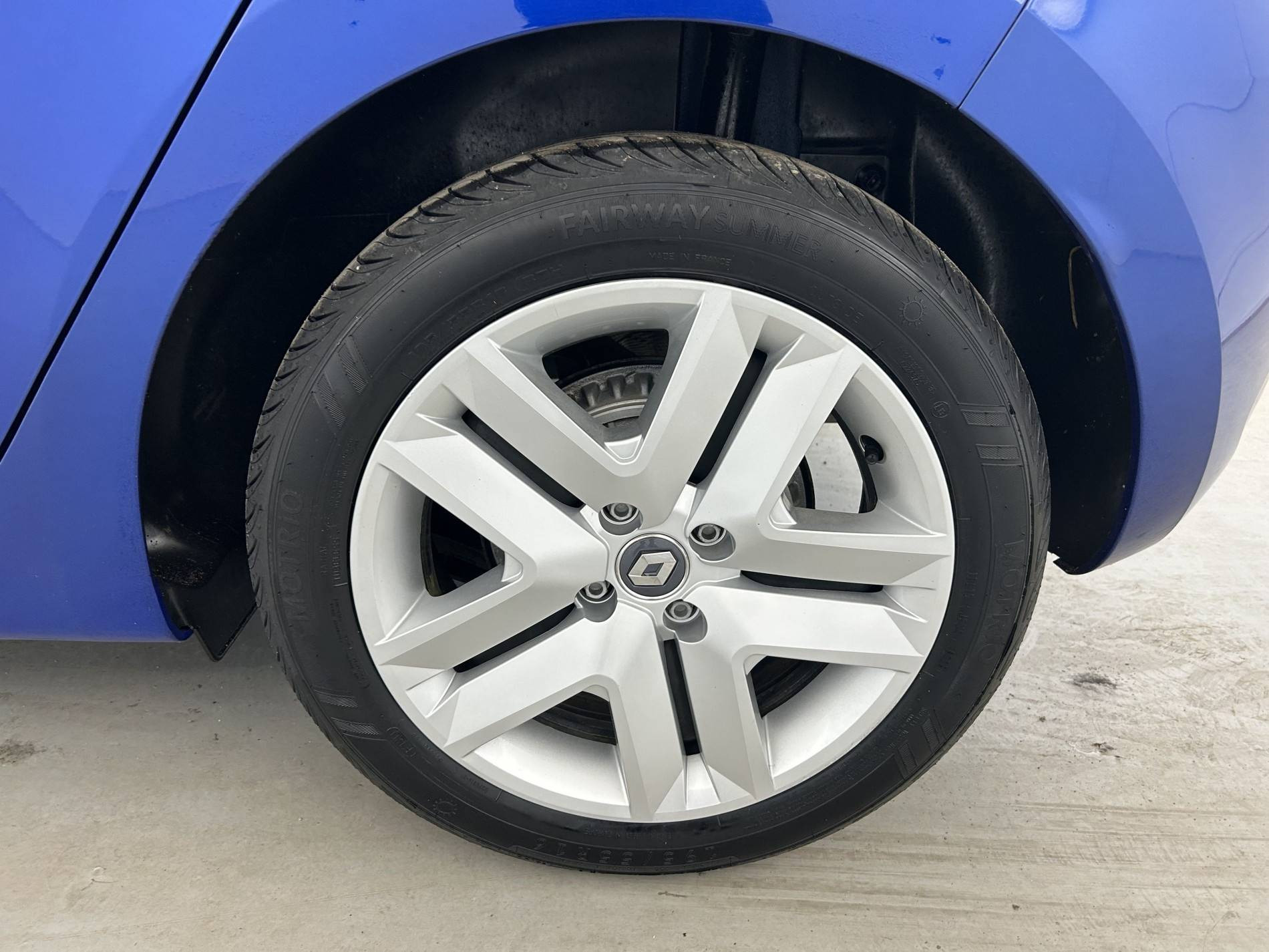 Vente en ligne Renault Clio 5 Clio Blue dCi 100 - 21N au prix de 14 990 €